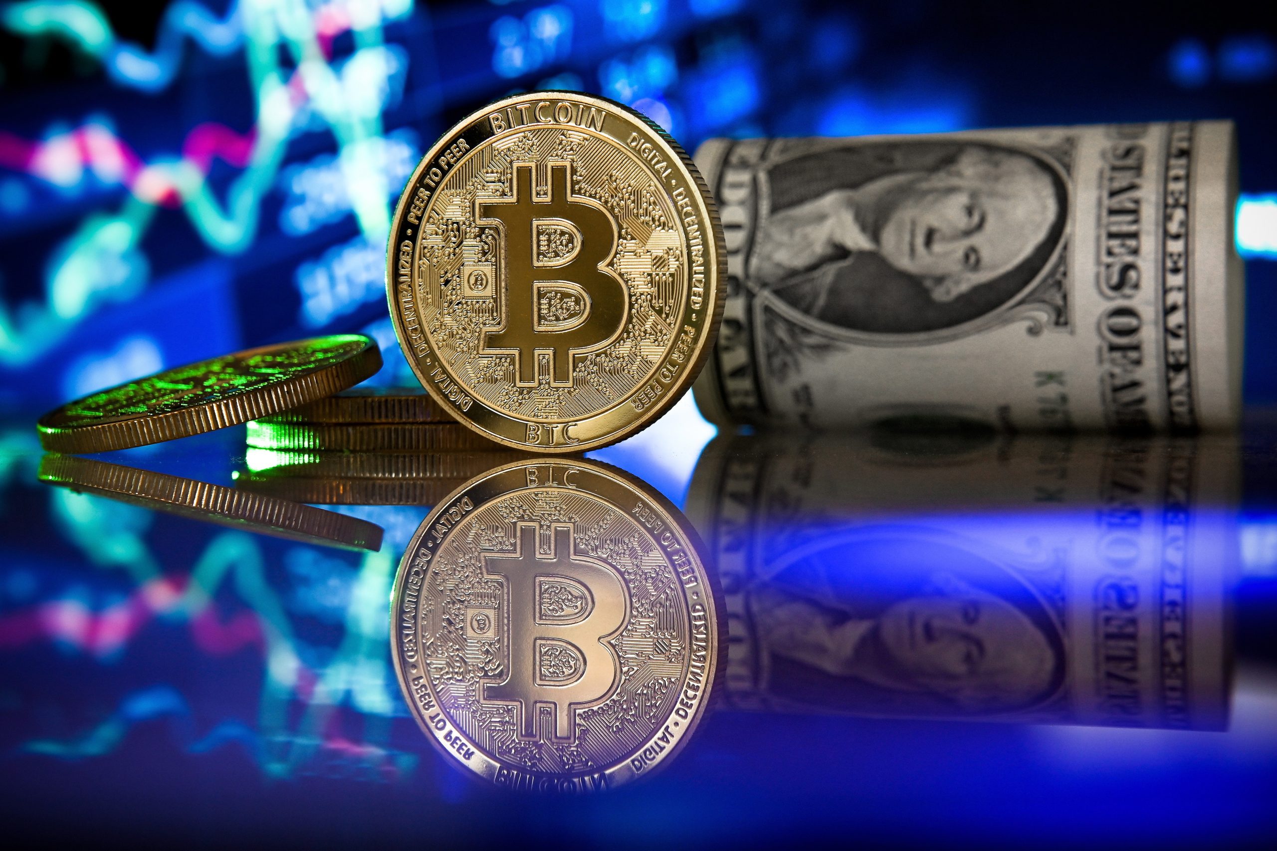 Bitcoin ultrapassa pela primeira vez a barreira de 90.000 dólares