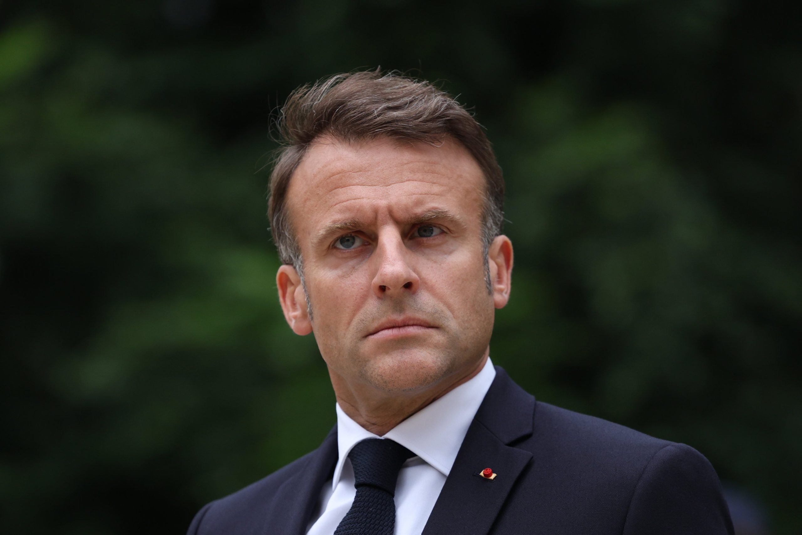 Macron exclui hipótese de governar com partido da esquerda radical