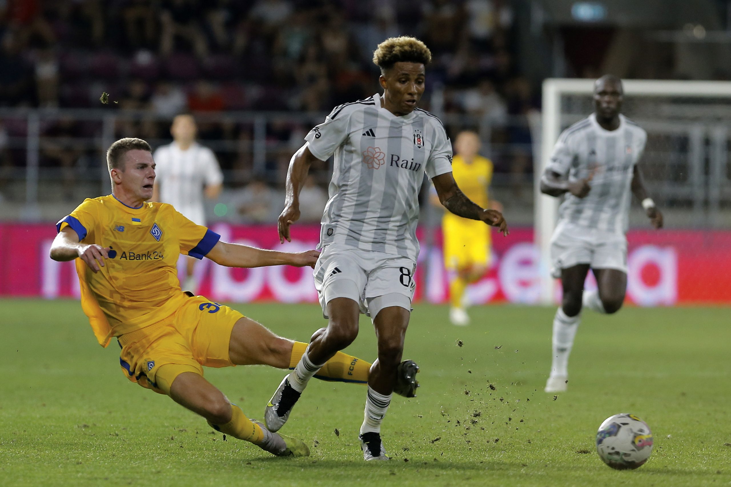 Gedson Fernandes renova contrato com Besiktas até 2027