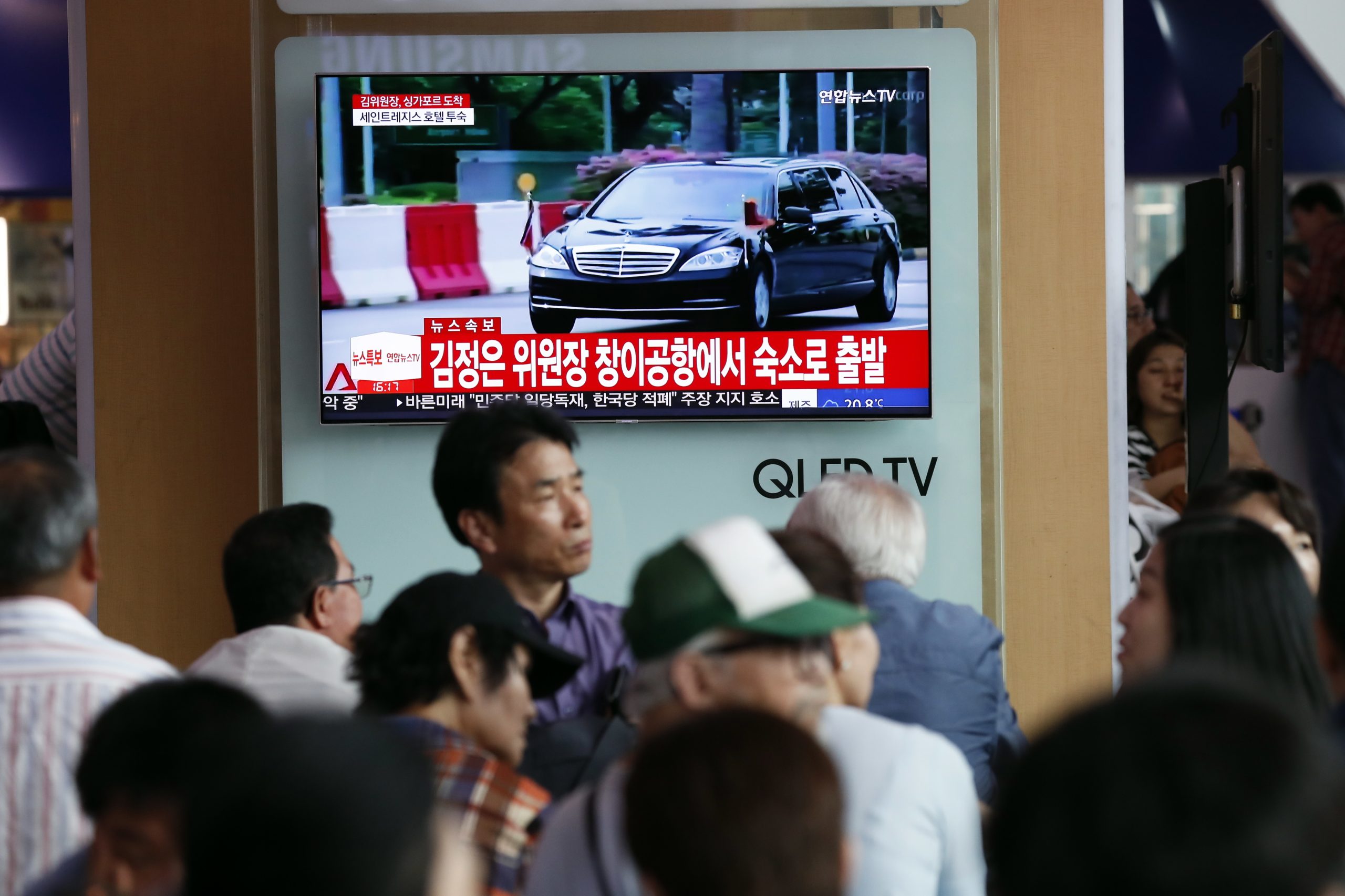 Kim Jong-un chegou a Singapura, dois dias antes de encontro histórico