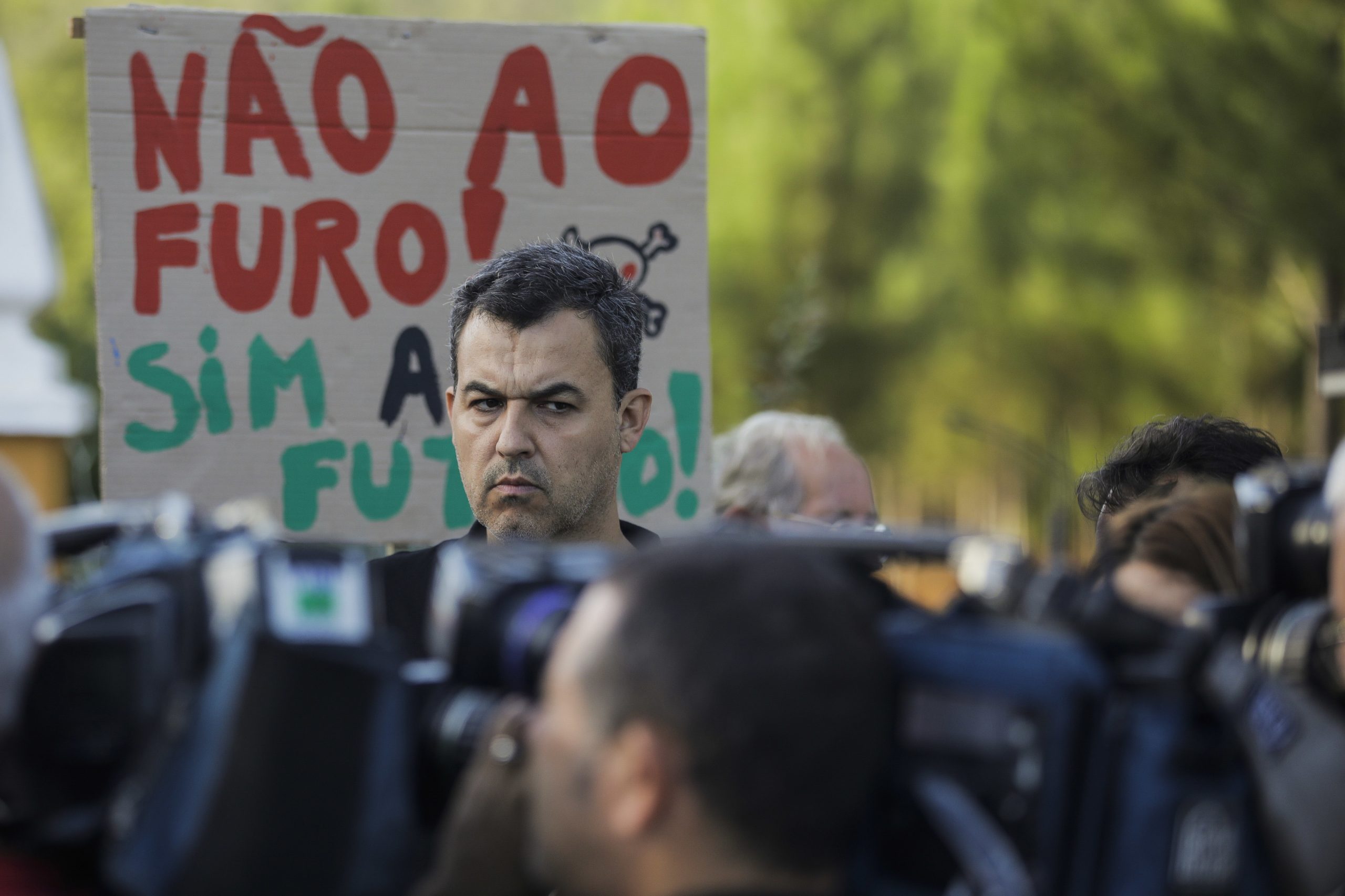 Eleições: André Silva acusa PS de querer levar avante exploração de gás no país