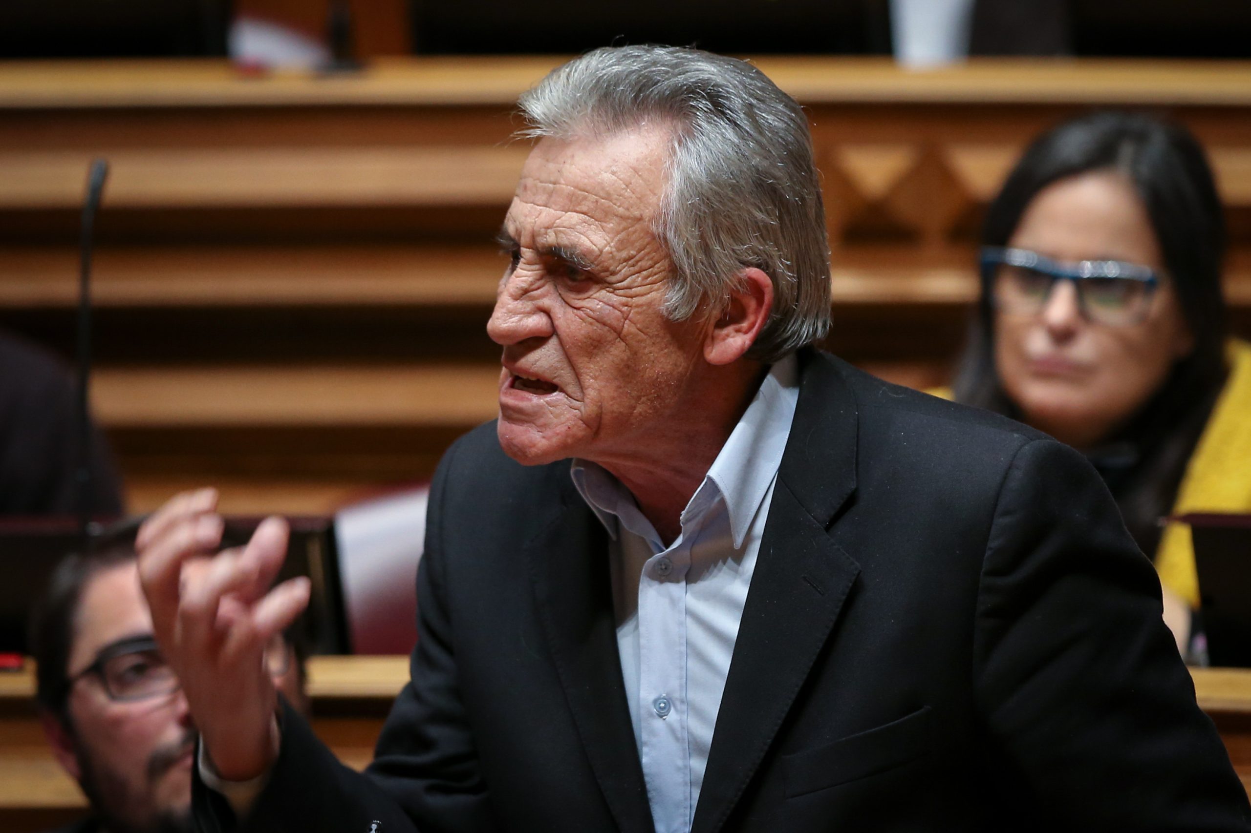 Jerónimo alerta para “revolução 4.0” e penalização de pensões, Costa atesta ponderação