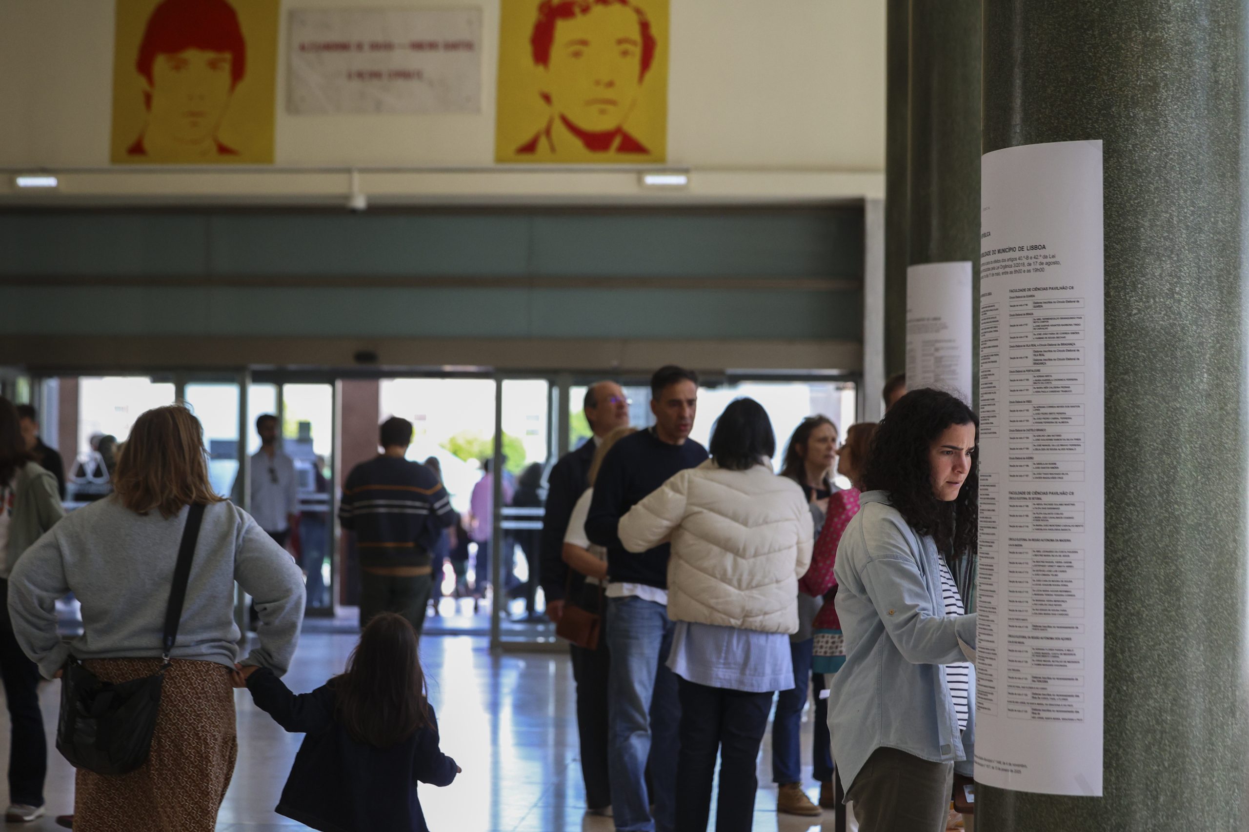 Afluência às urnas em Lisboa ronda os 26% até ao 12:00