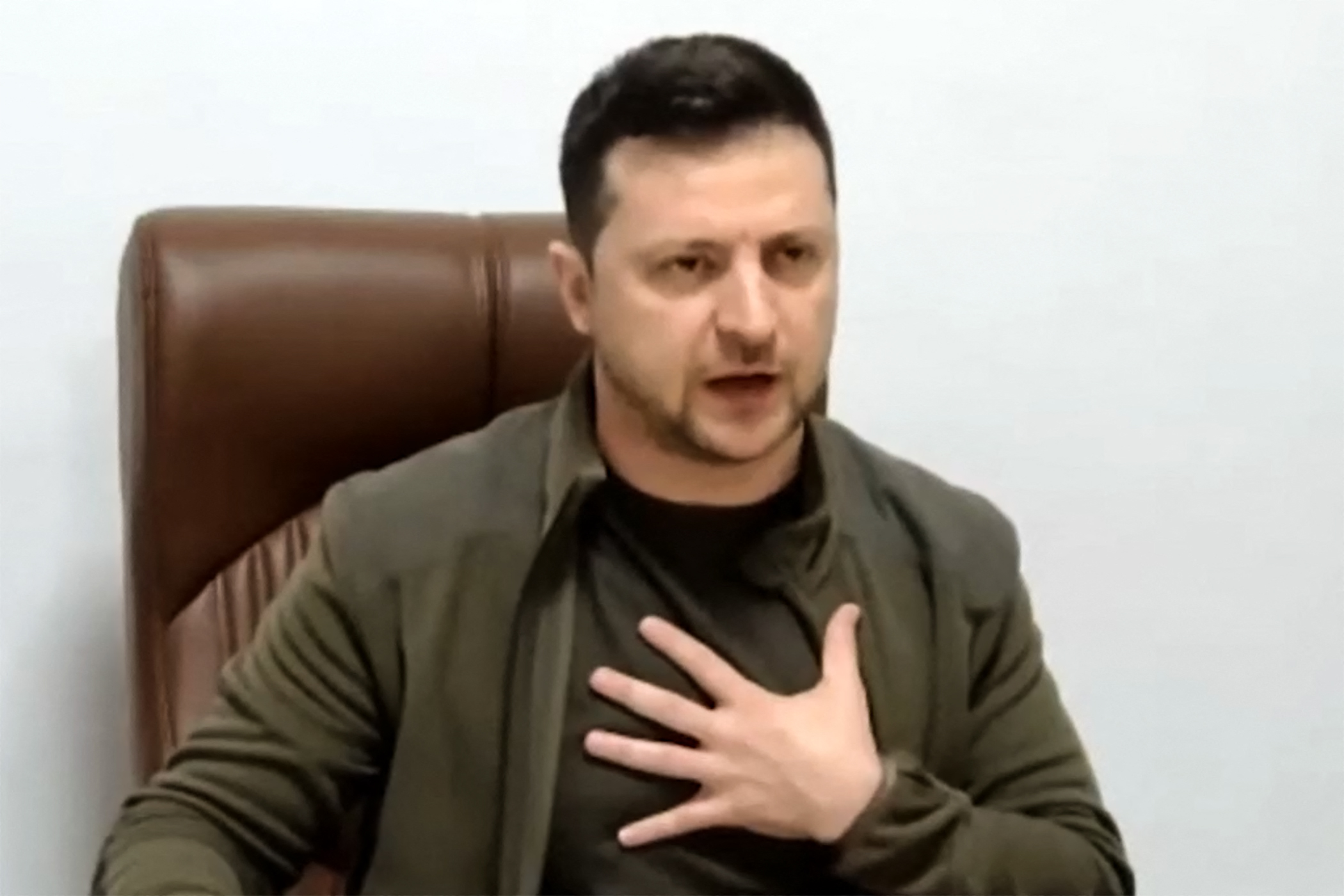 Zelensky critica rejeição “deliberada” da NATO de estabelecer zona de exclusão aérea