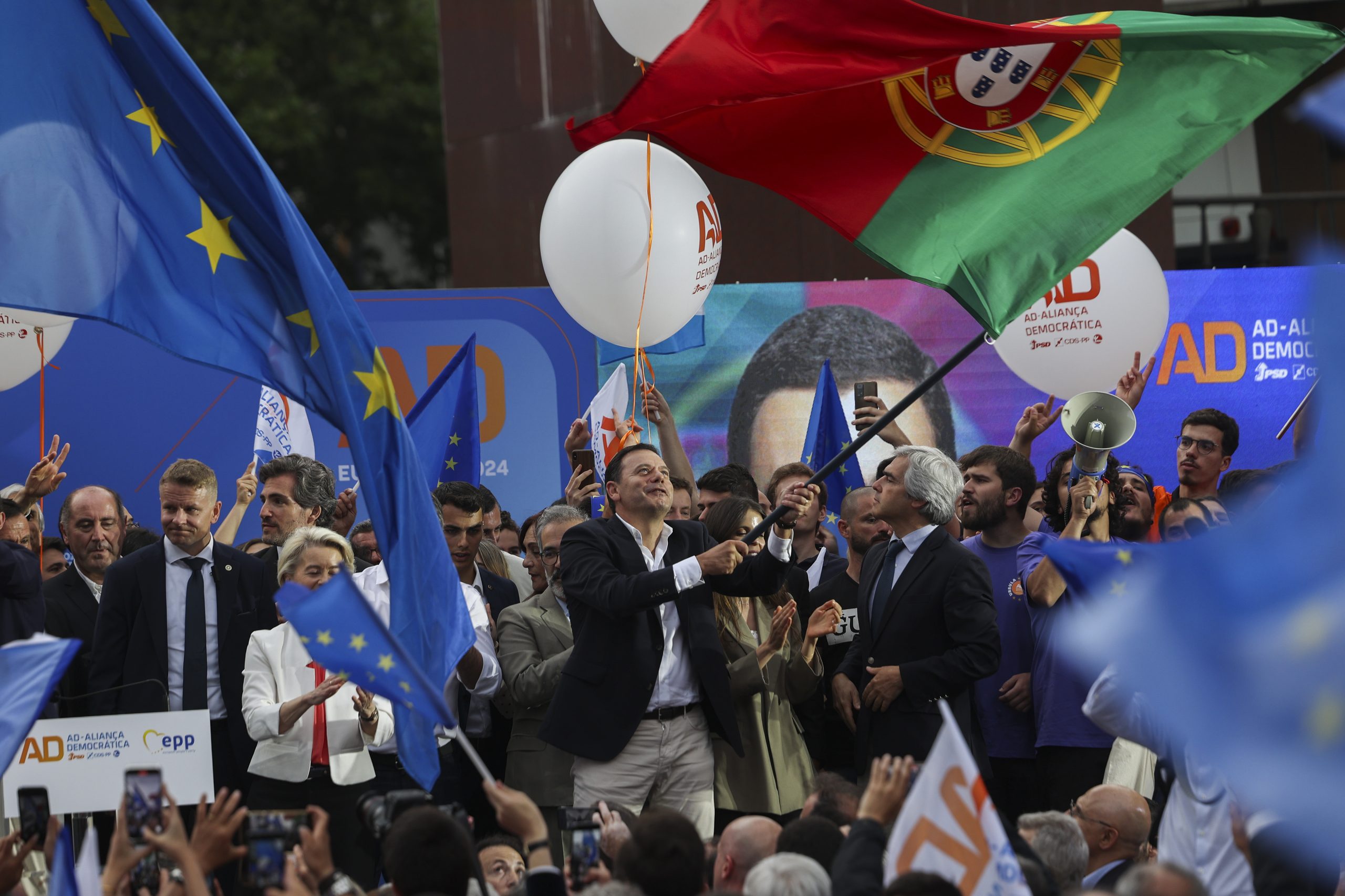 Montenegro confia na vitória da AD, mas pede para não se “dormir à sombra da bananeira”