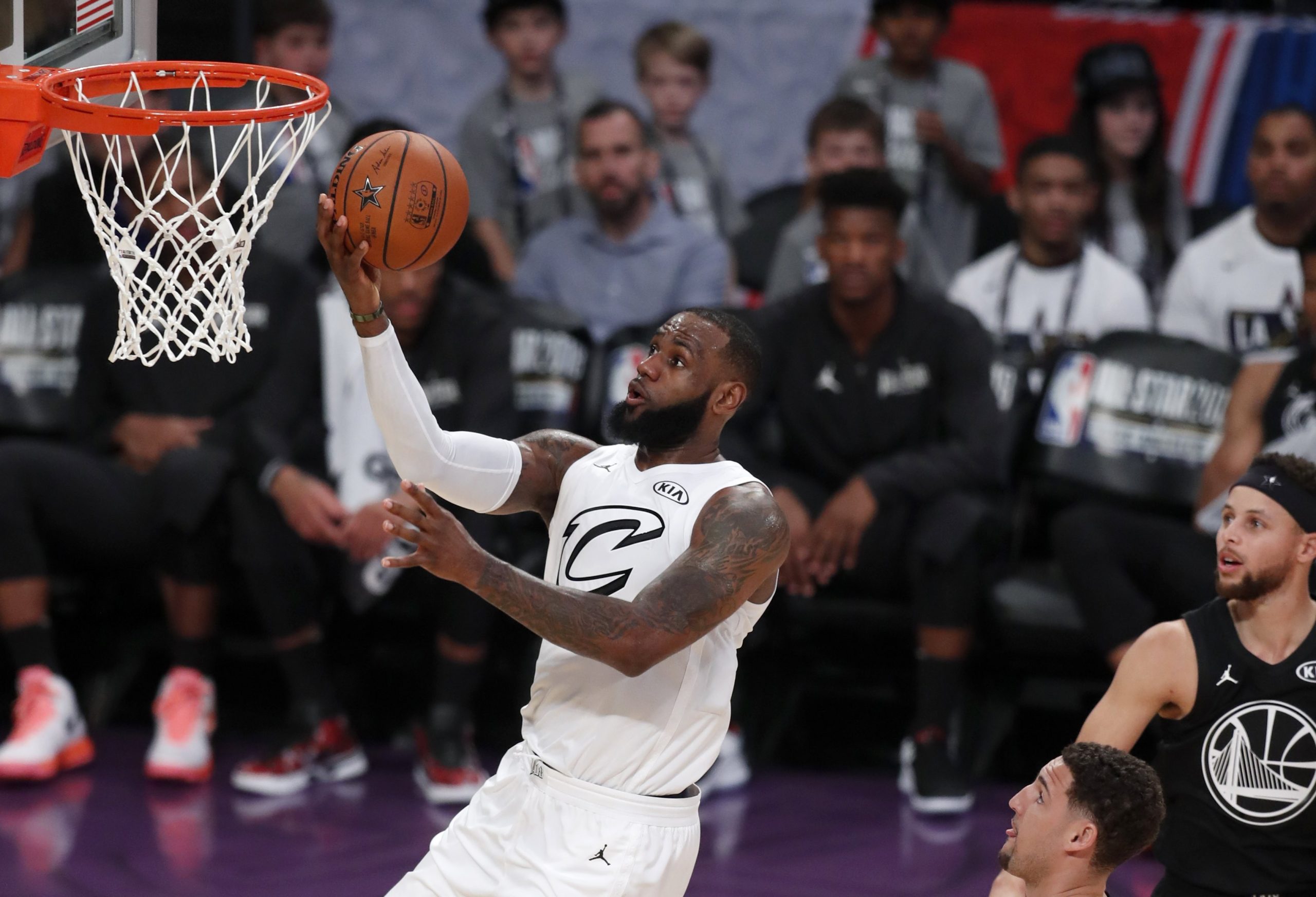 LeBron James conduz a sua equipa à vitória no ‘All Star Game’ da NBA