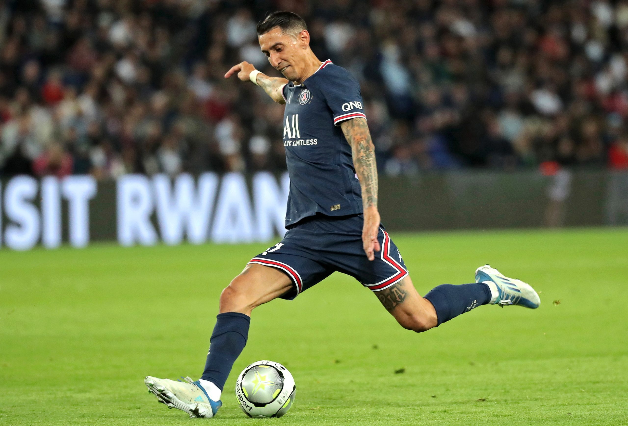 Angel Di Maria assina com a Juventus por uma época