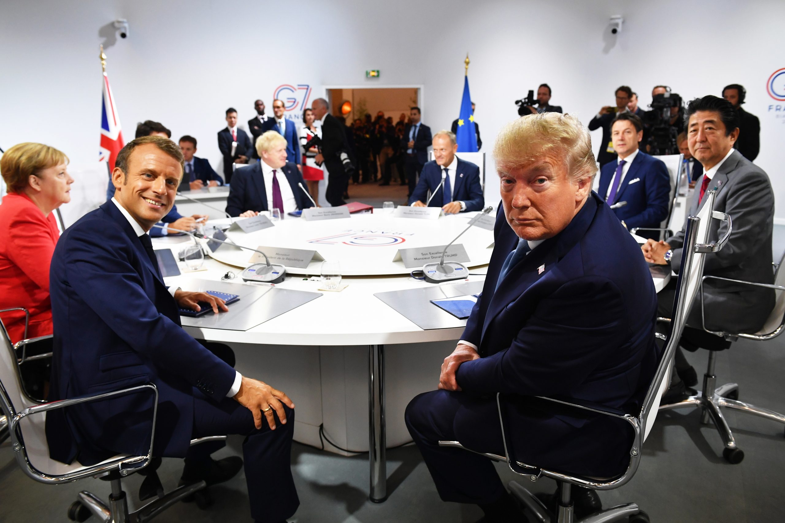 Trump e Macron aquecem cimeira da NATO