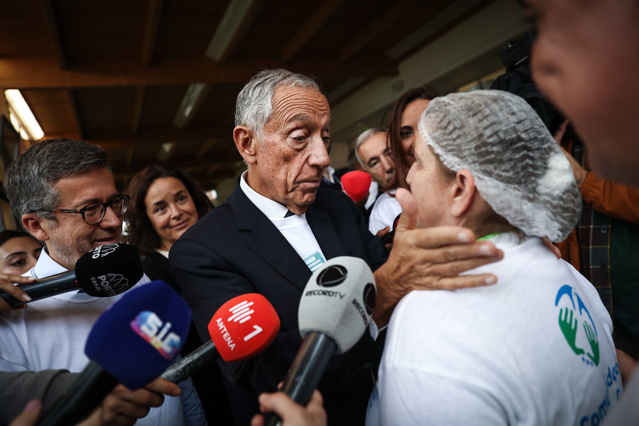Devemos acompanhar o que se faz nas autarquias, mas cada estilo é o seu diz Marcelo
