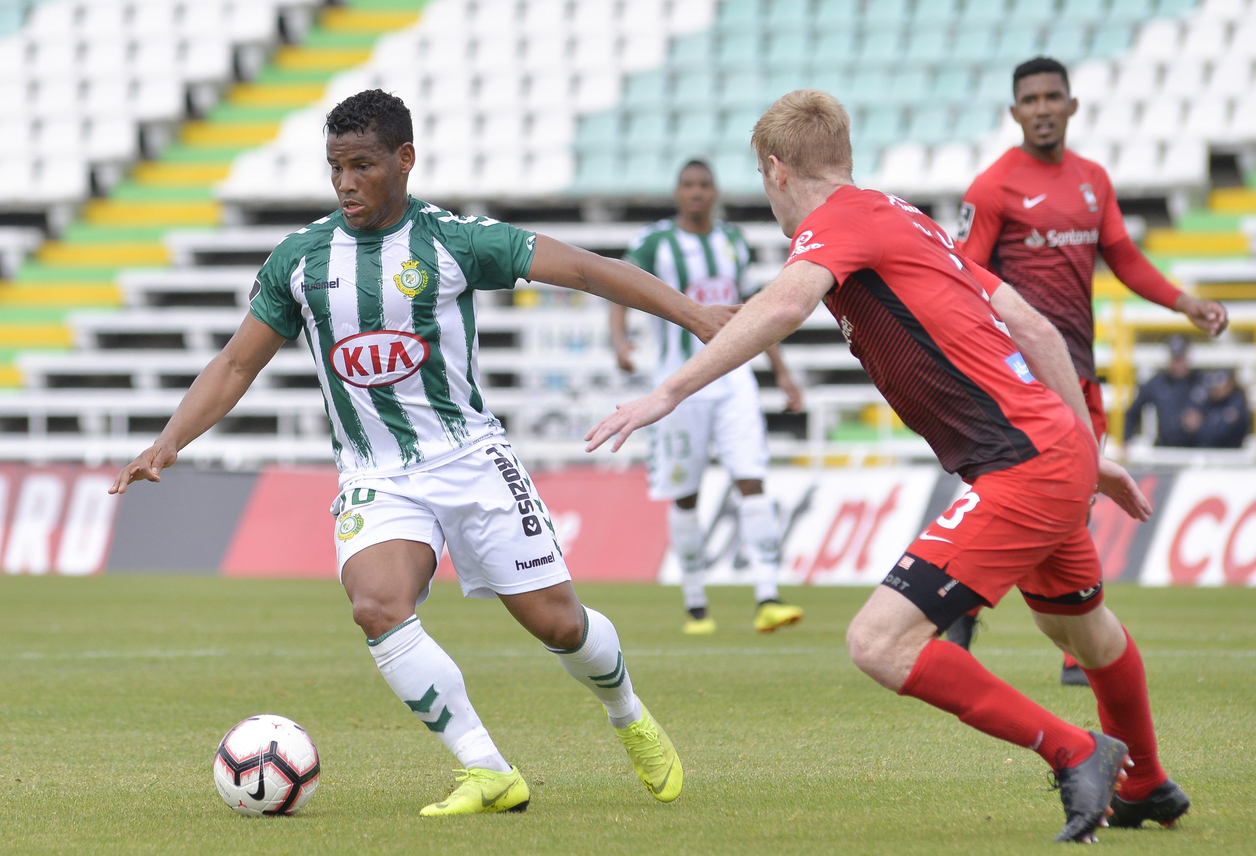 Vitória de Setúbal vence Marítimo e sobe ao 11.º lugar da I Liga