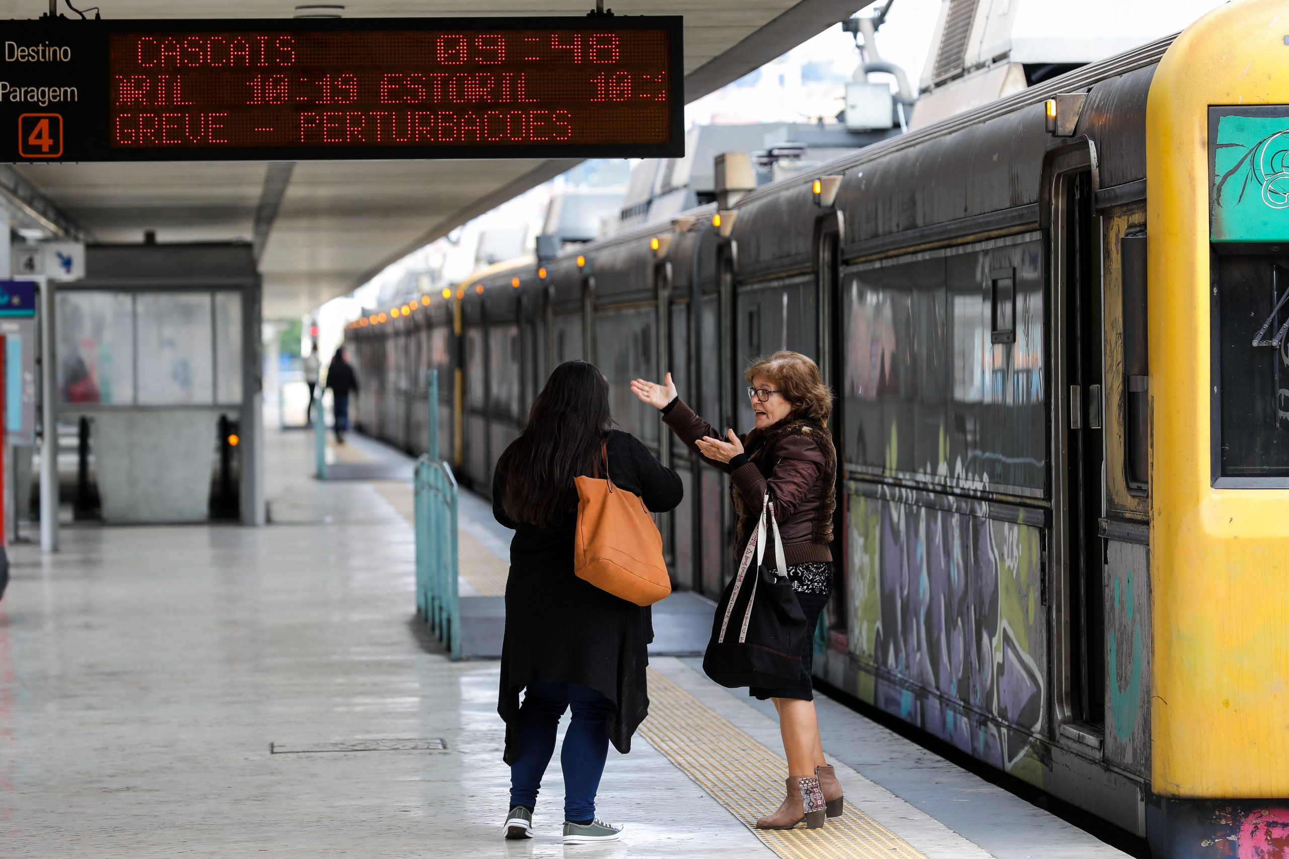 CP tem 20 dias para apresentar plano que melhore comunicação com passageiros