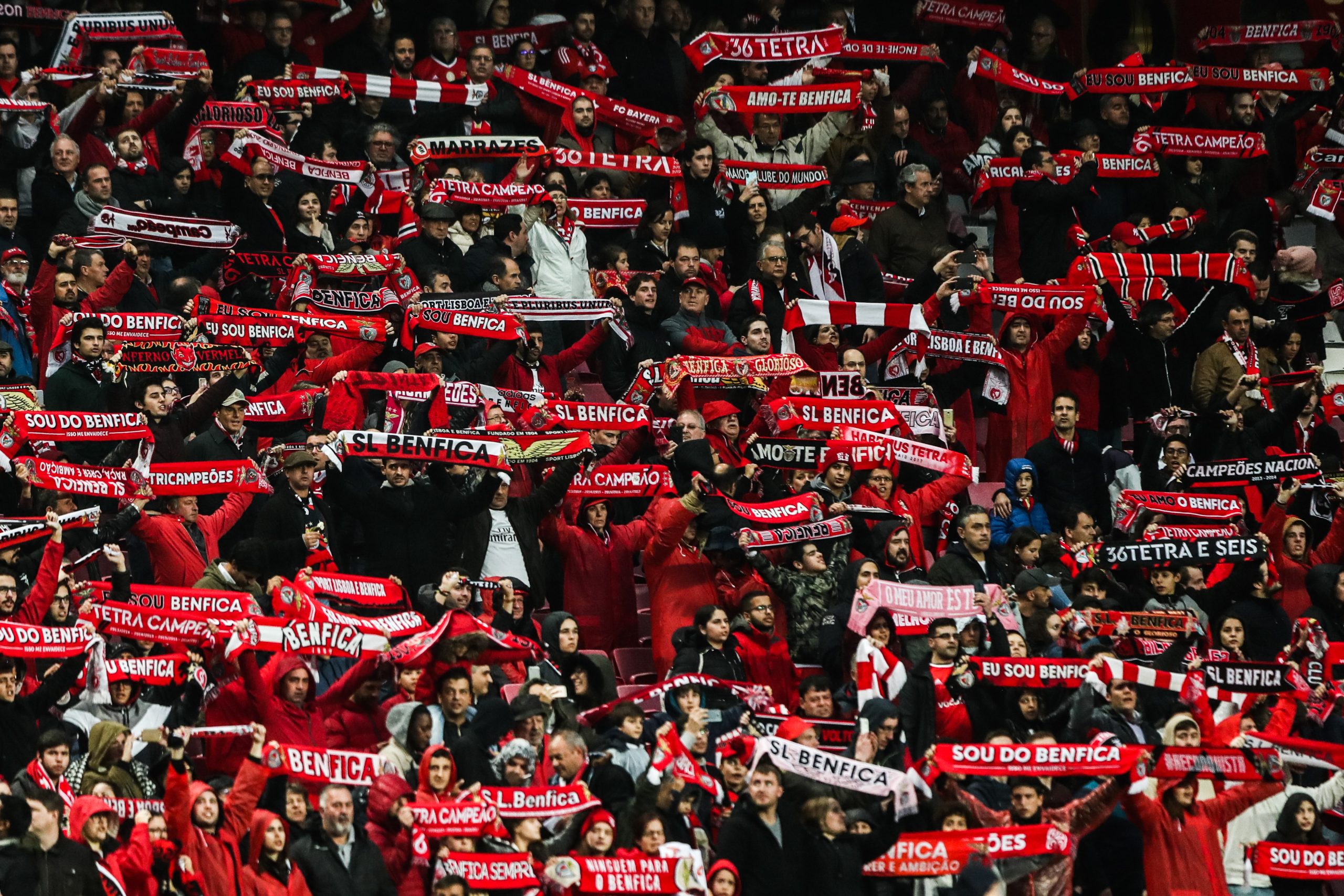 Benfica é o quinto clube com mais lucro com transferências de jogadores contratados