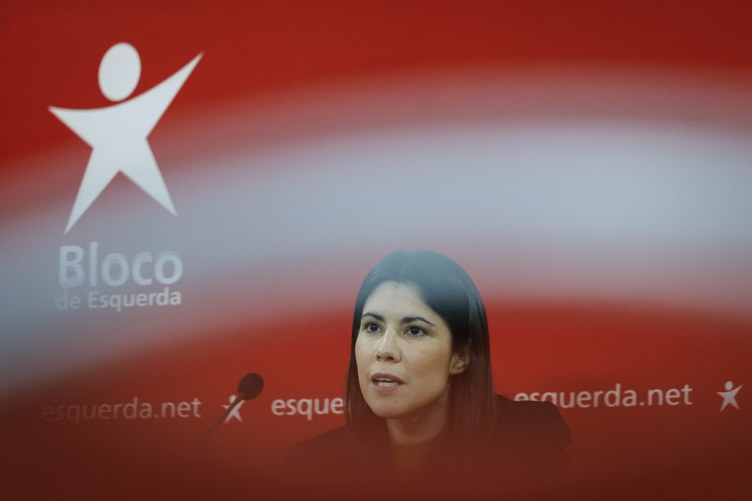 Caso gémeas: Mortágua alega que credibilidade do SNS está em causa e pede sanções