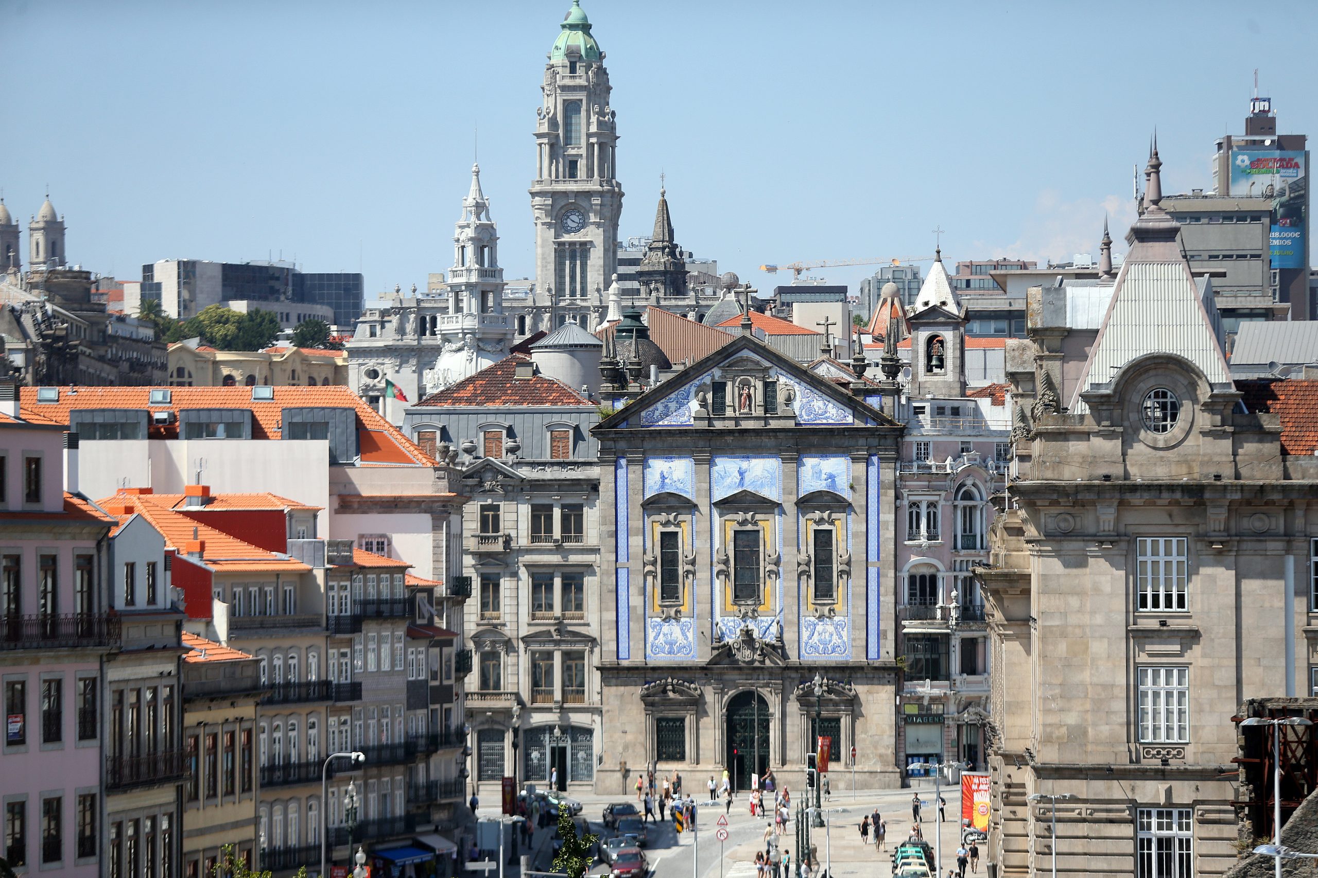 Câmara do Porto exerce direito de preferência em dois imóveis