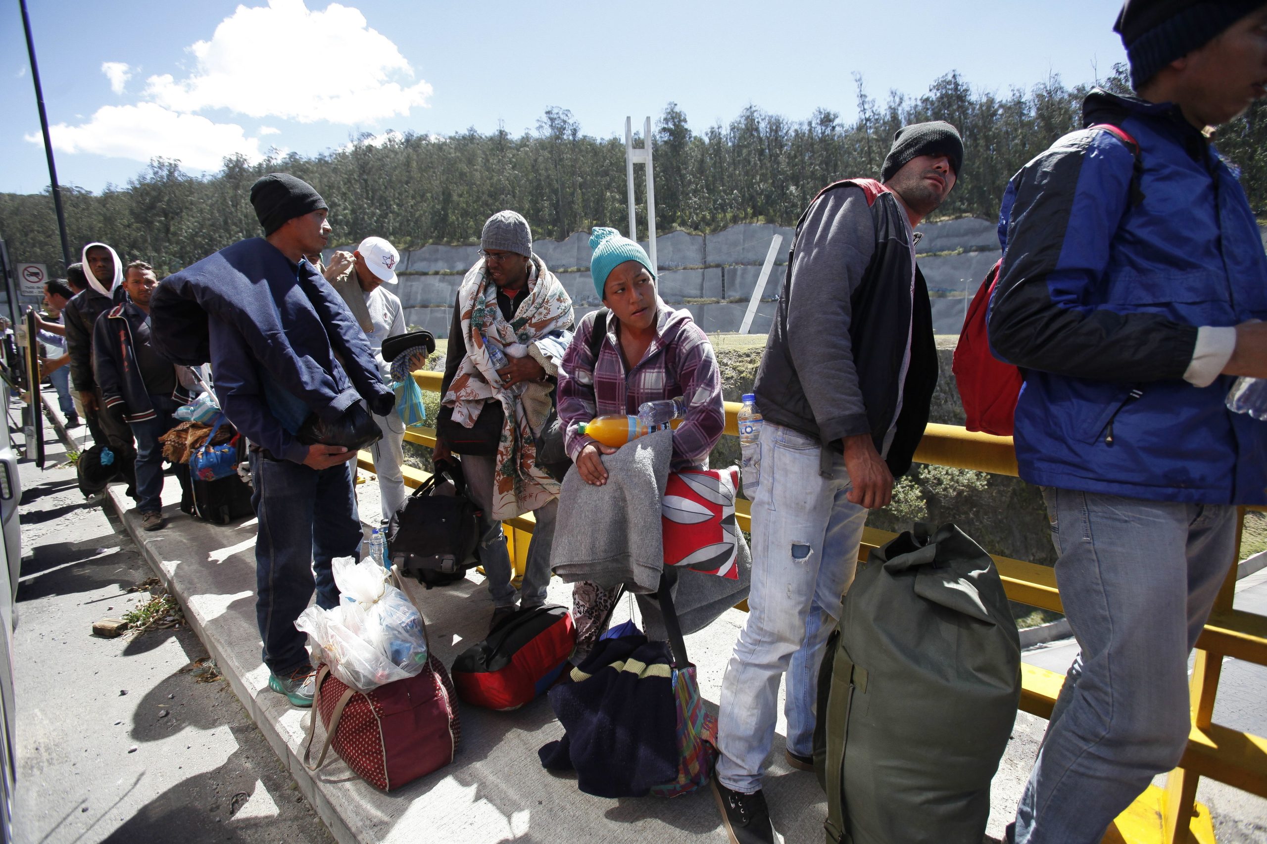 Justiça equatoriana suspende exigência de passaporte a venezuelanos