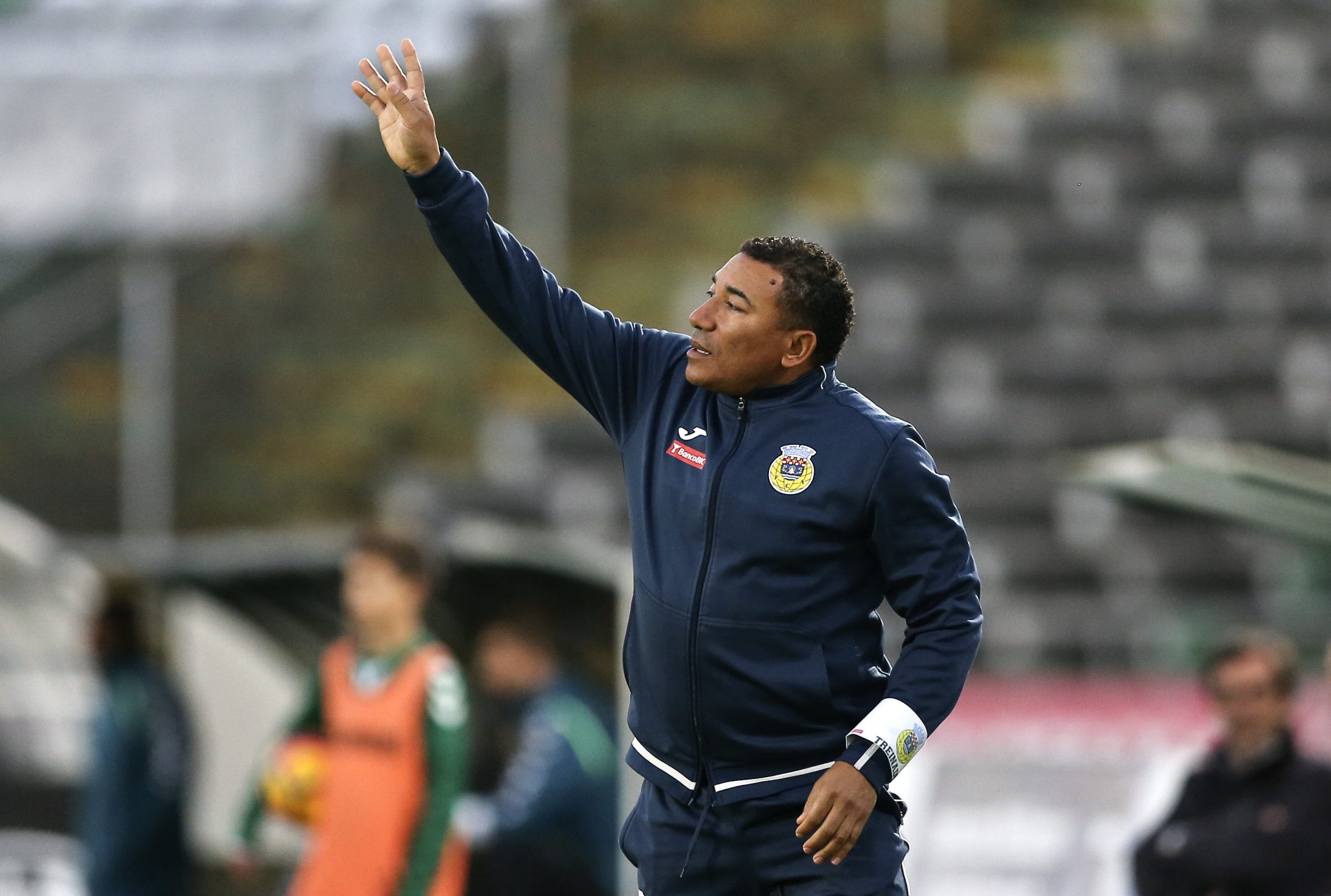 Lito Vidigal chama adeptos para tornar jogo com o Feirense “mais fácil”