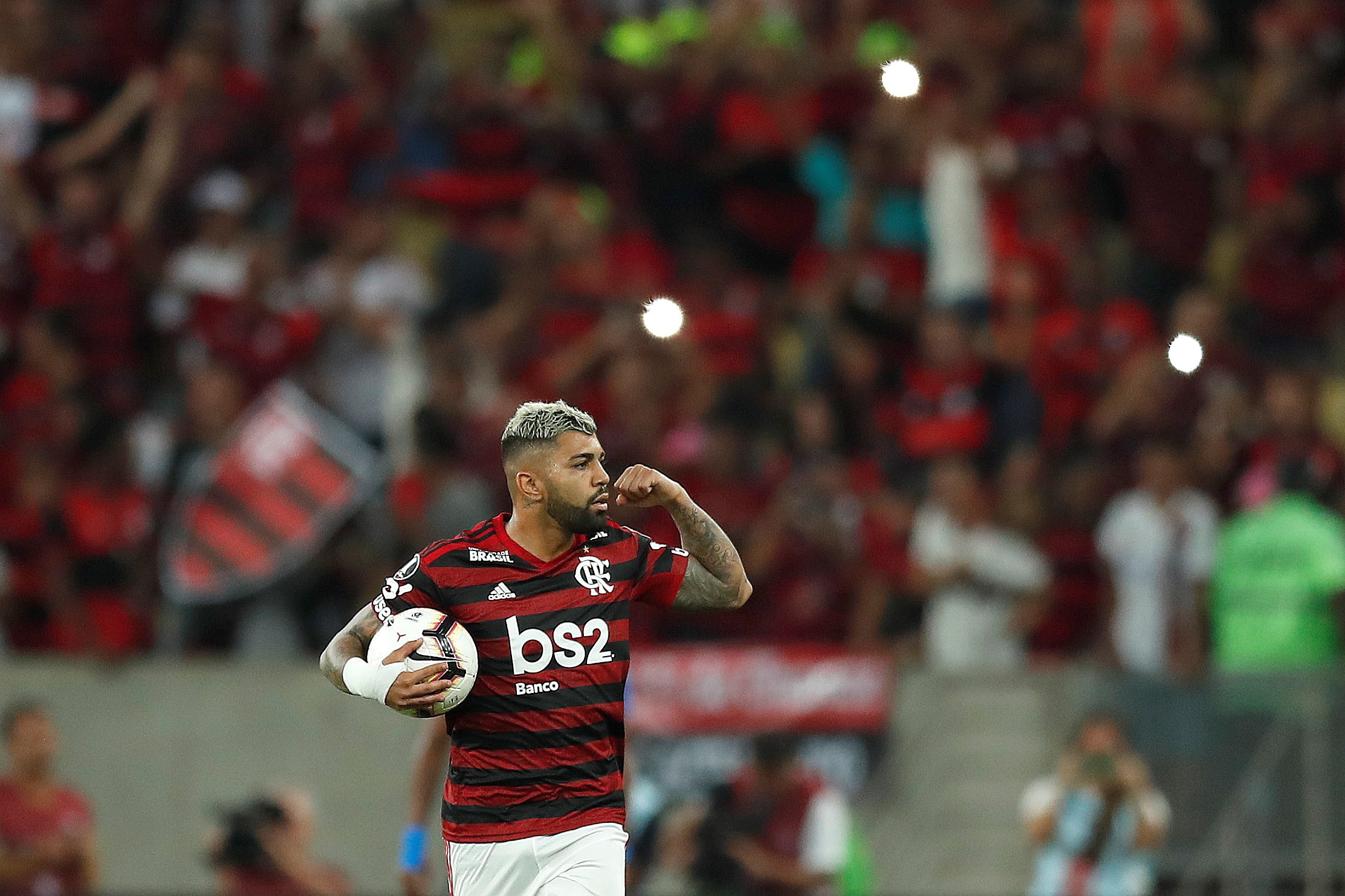 Flamengo, de Jorge Jesus, ultrapassa Emelec na ‘lotaria’ e segue na Libertadores