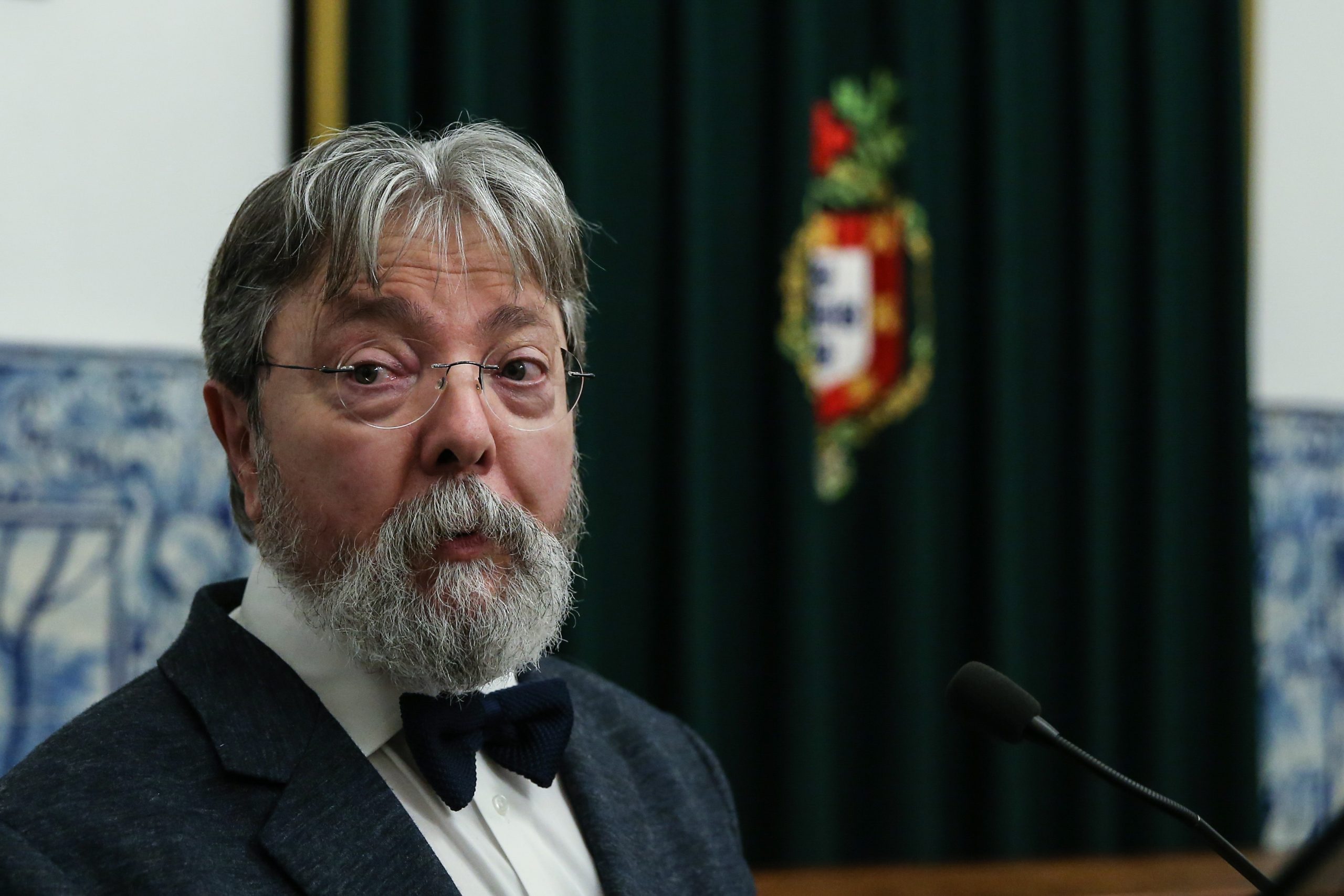Francisco George: “Se há vacinação de crianças com menos de 5 anos para outras doenças, porque é que não há de haver também para a covid-19?”