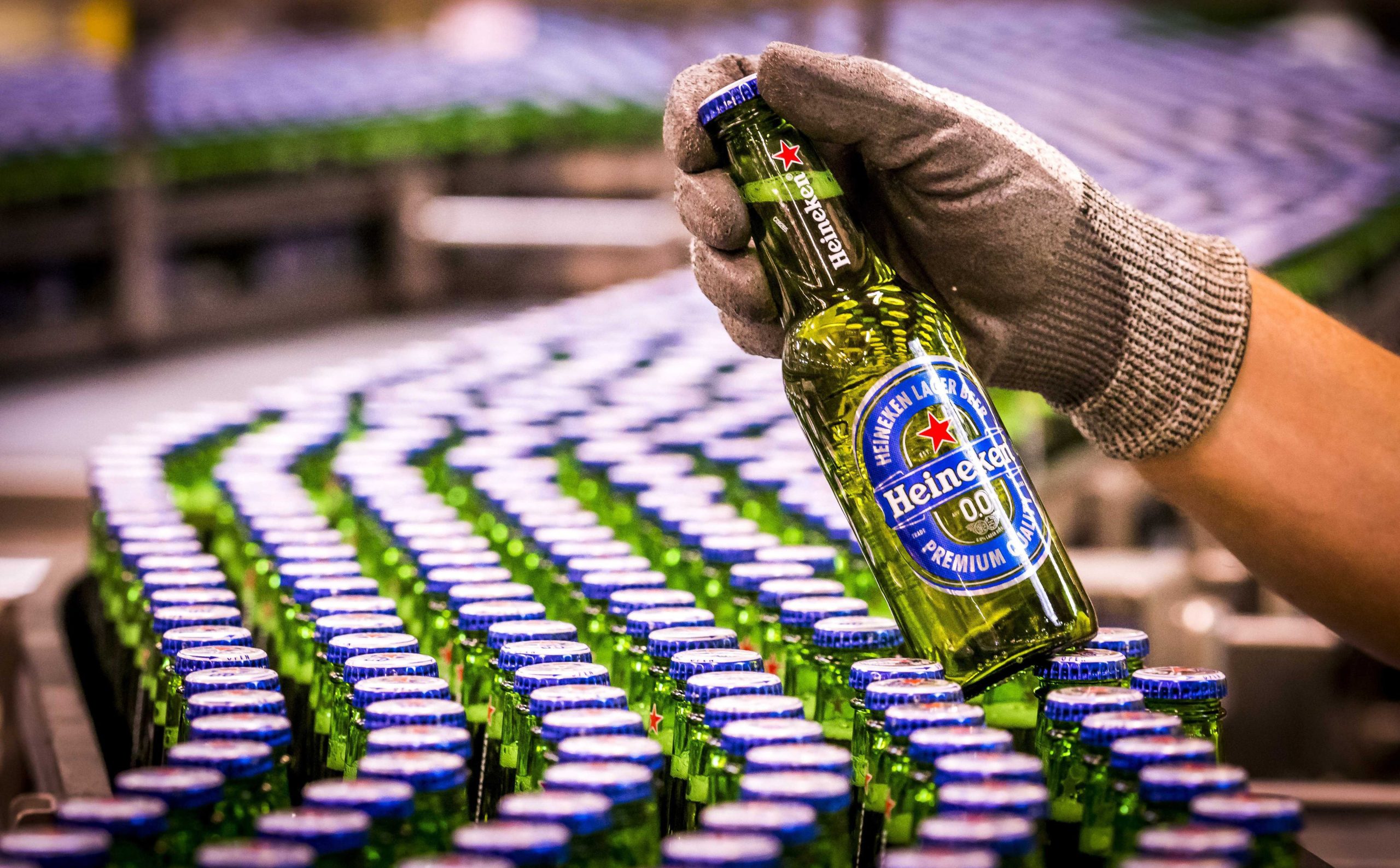 Heineken vai cortar 6.000 postos de trabalho devido à quebra no consumo de cerveja