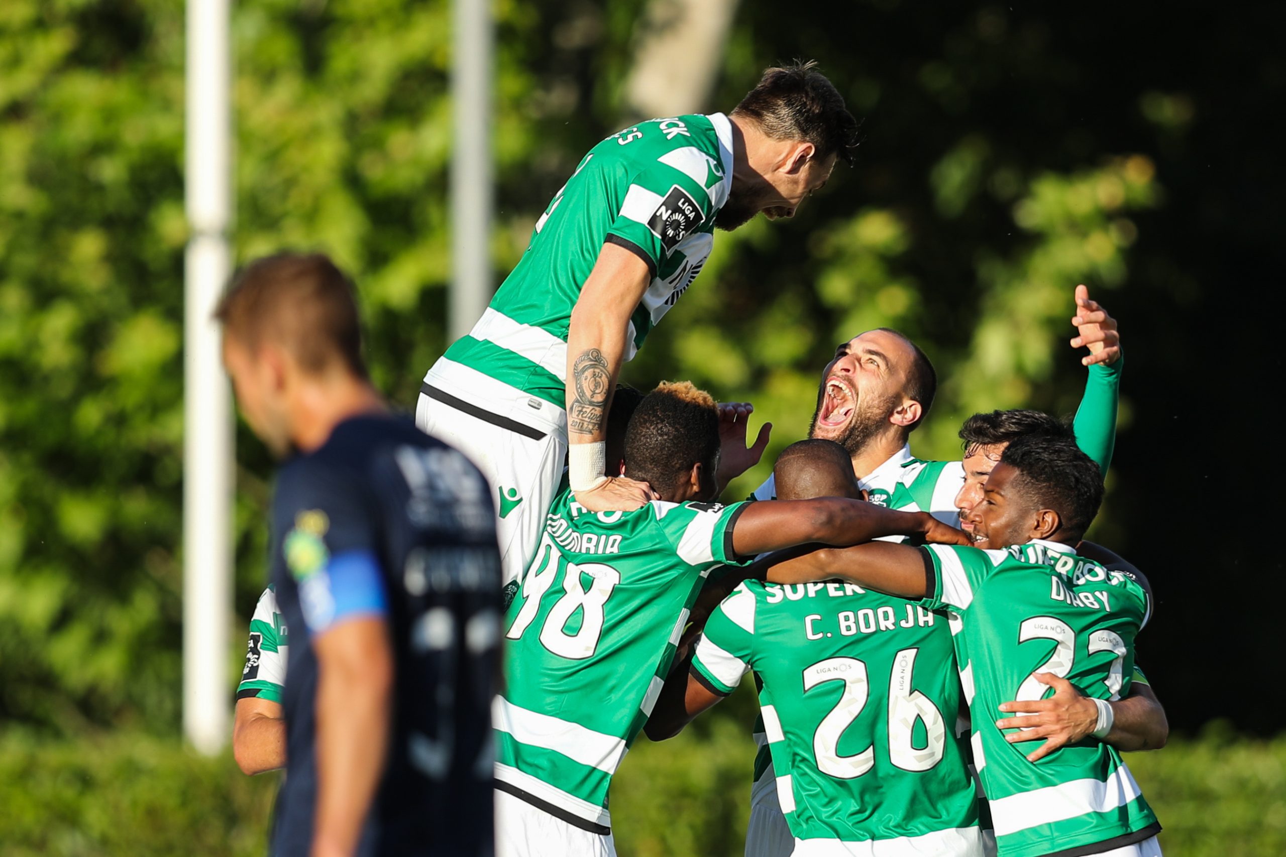 8-1. Sporting goleia Belenenses no Jamor com ‘hat-trick’ de Bruno Fernandes