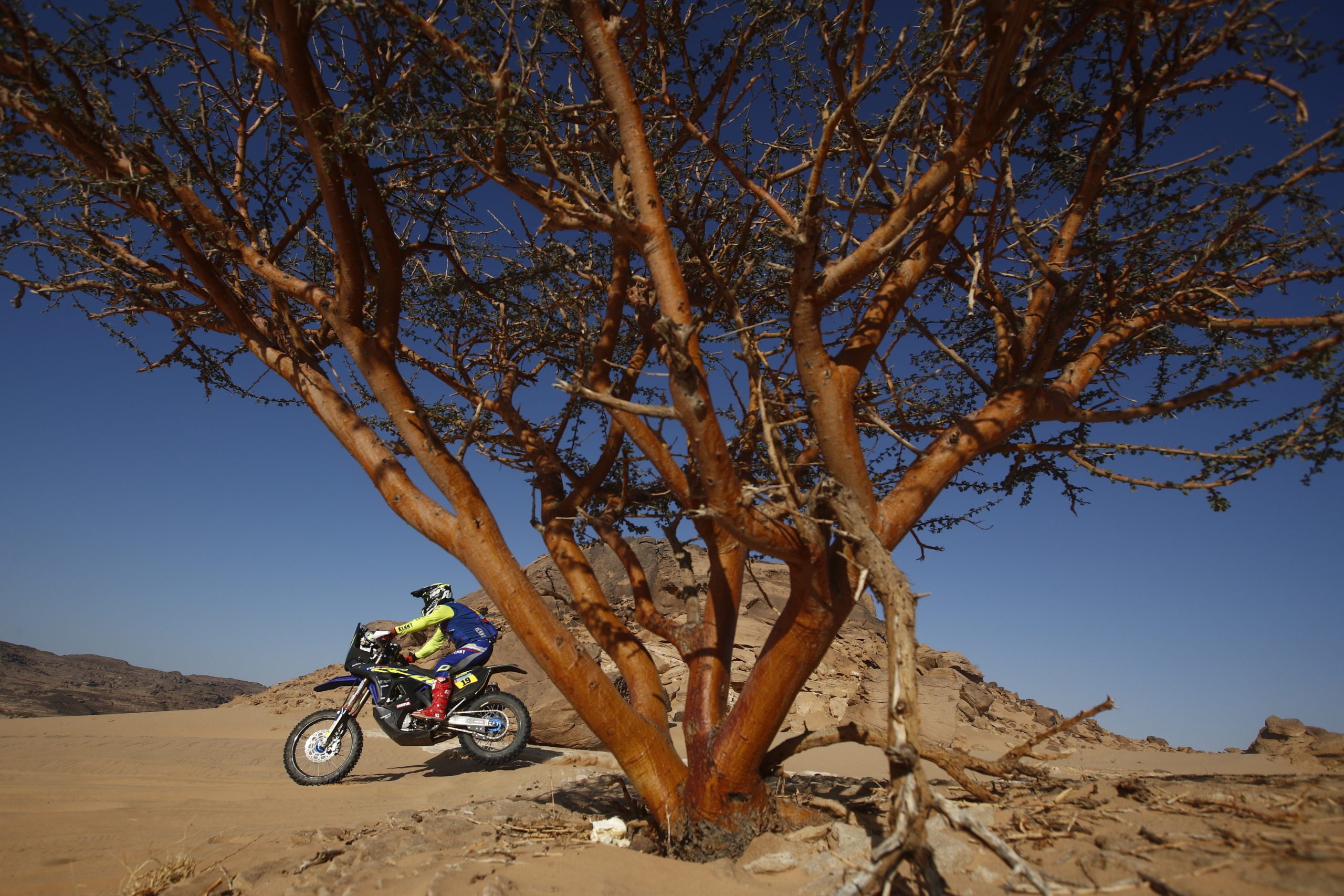 Rui Gonçalves abandona Dakar em dia de vitória de Benavides nas motas