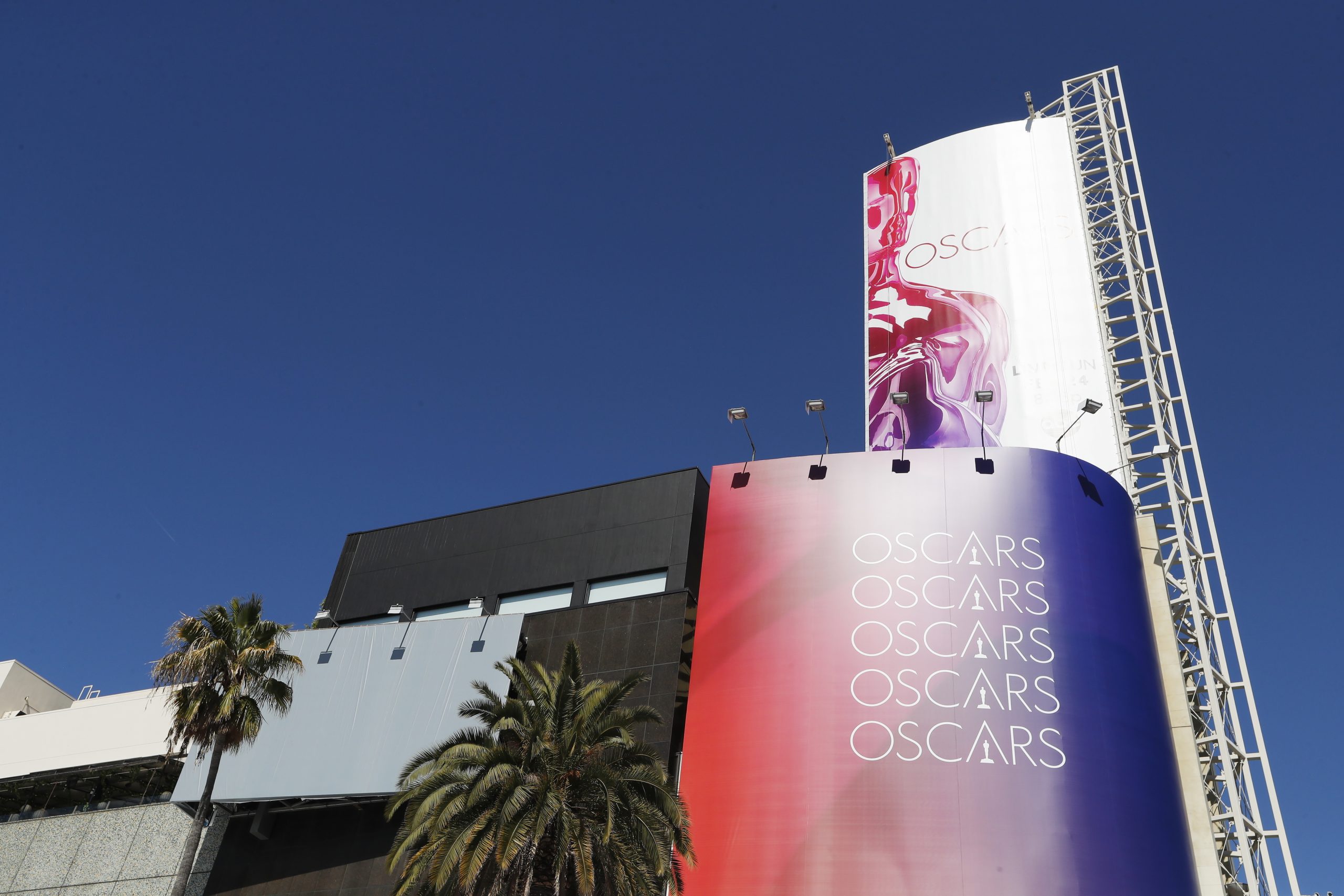 Hollywood prepara-se para os Óscares entre polémicas, canábis e merchandising