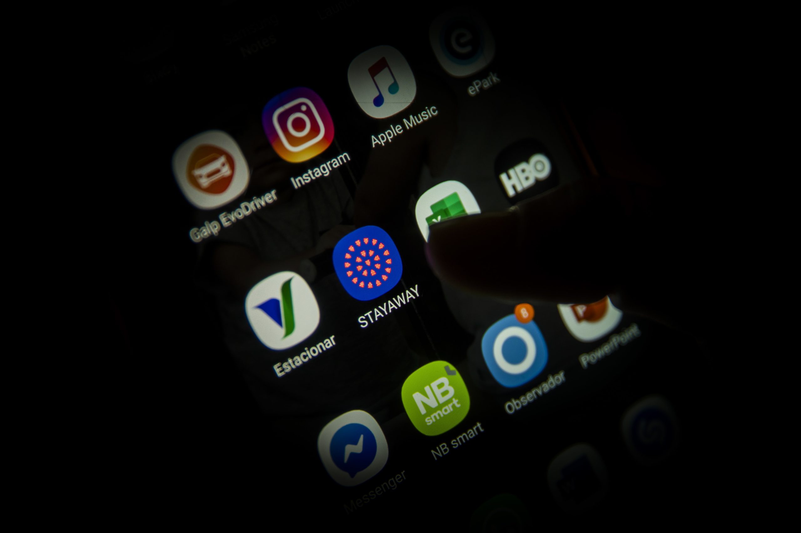 StayAway Covid obrigatória abre “graves questões de privacidade”