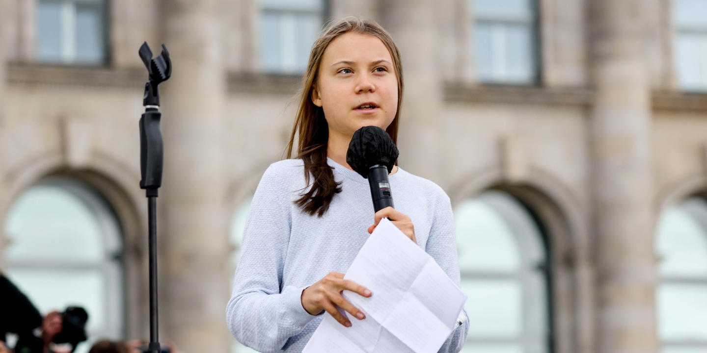 Greta Thunberg é acusada pelo governo sueco de bloquear um porto petrolífero e vai ter comparecer em tribunal