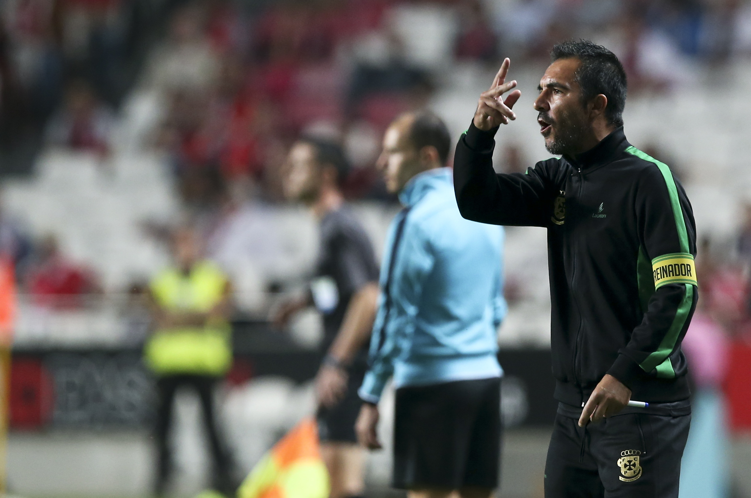 Carlos Pinto abandona comando do Paços de Ferreira