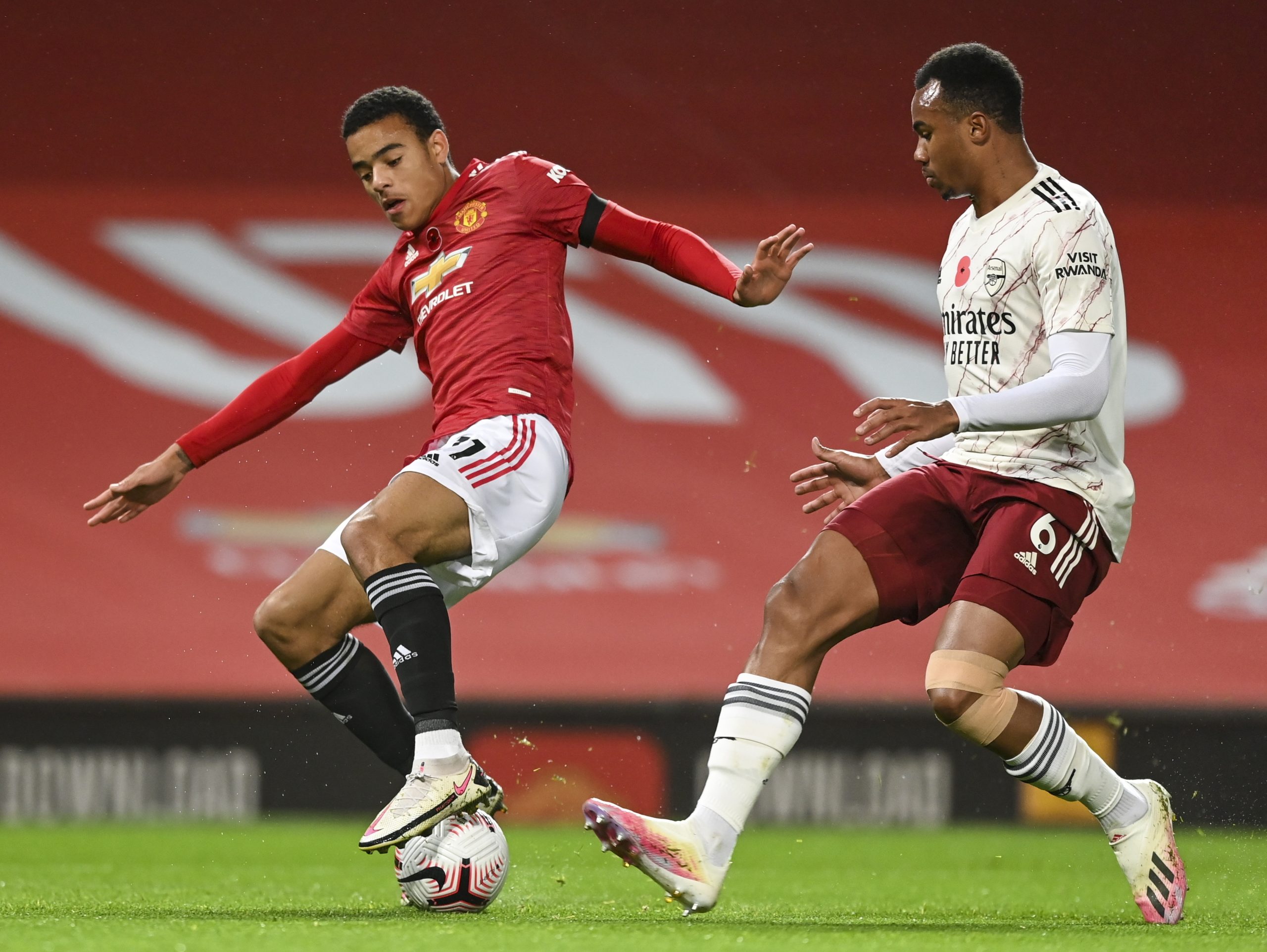 Arsenal quebra jejum de 14 anos e ganha em casa do Manchester United