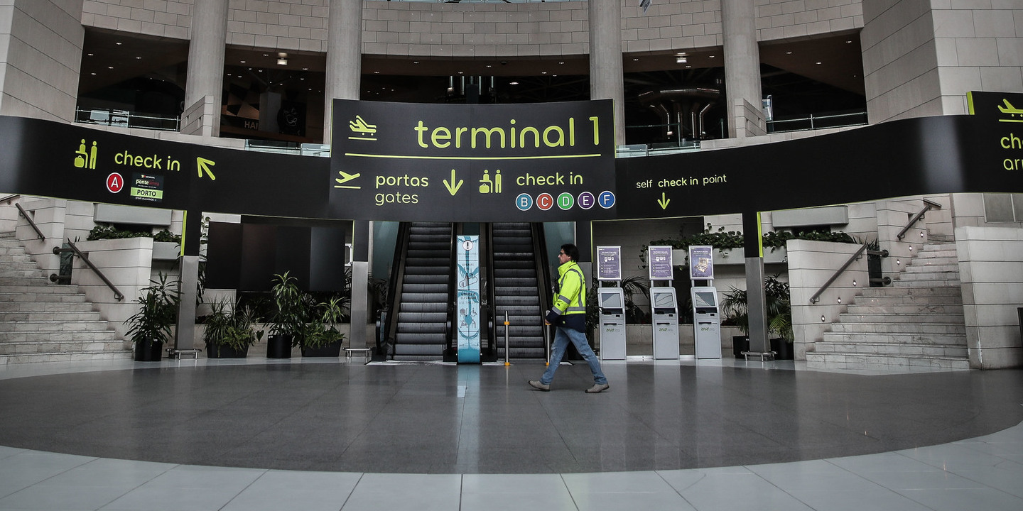 Controlo de fronteiras: recusas de entrada baixam, medidas cautelares aumentam