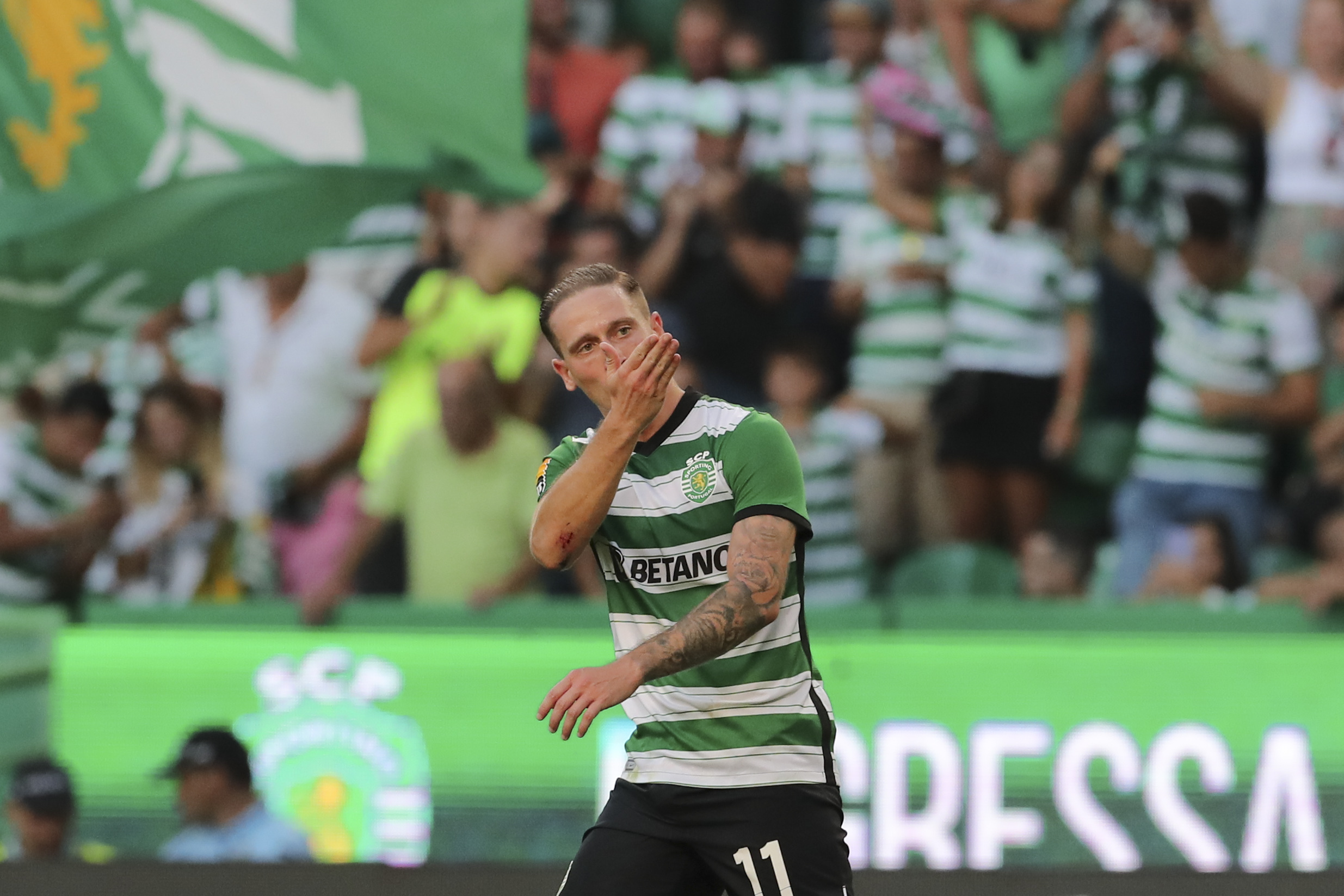 Sporting goleia Portimonense sobe ao quinto lugar da I Liga