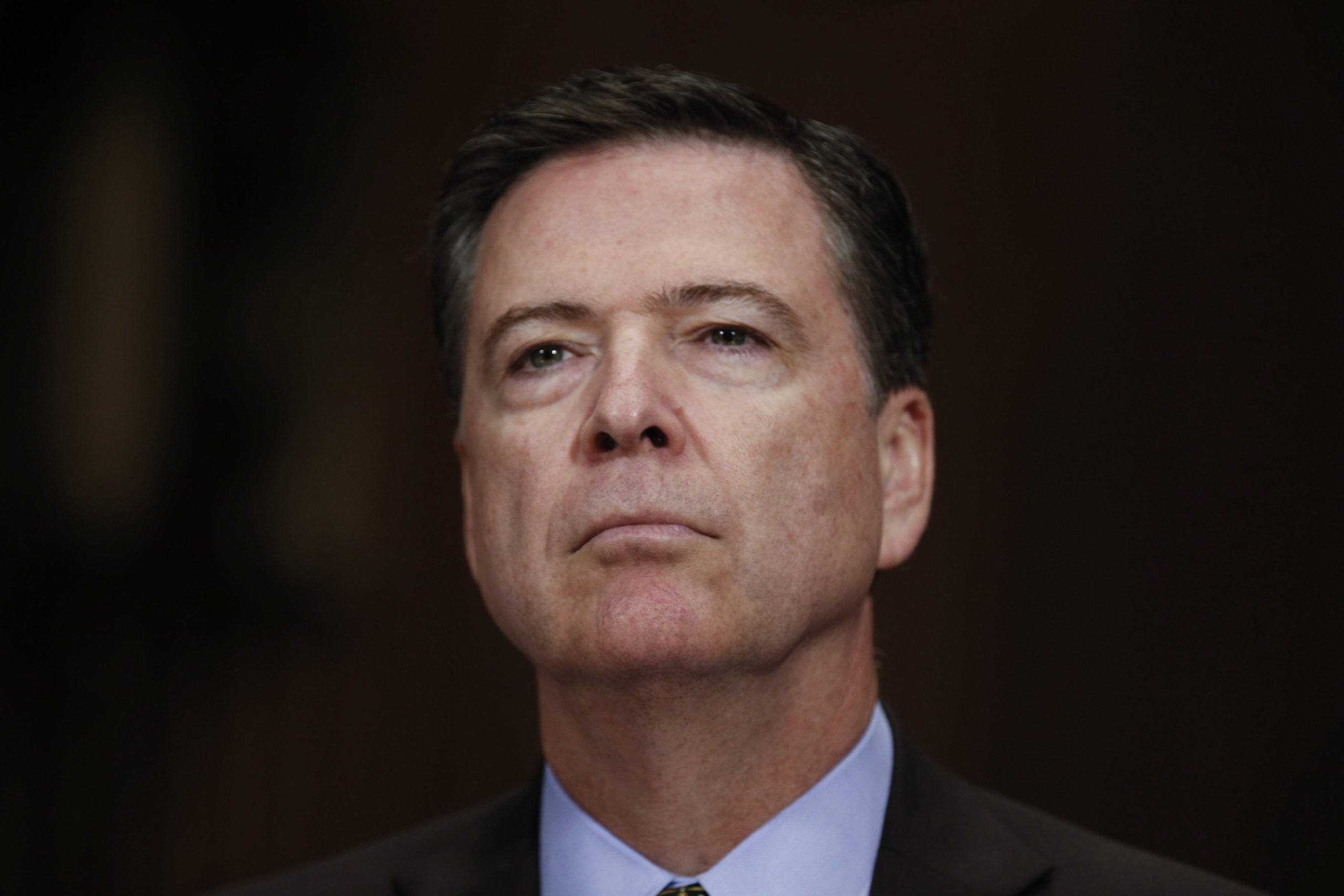 Ex-diretor do FBI declara-se inocente e acusa Trump de perseguição política
