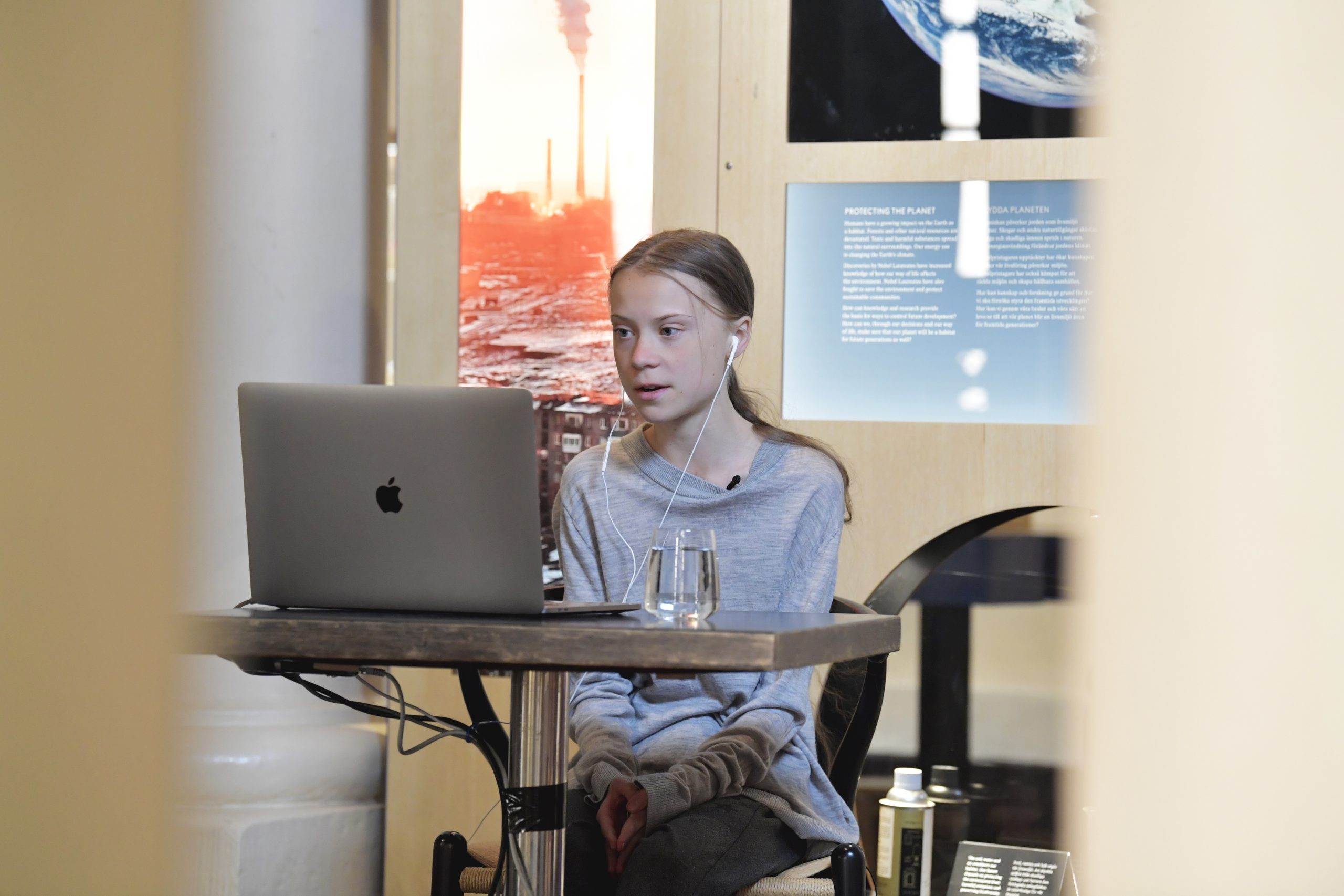 Greta Thunberg diz que o mundo está a passar por um “ponto de mudança social”