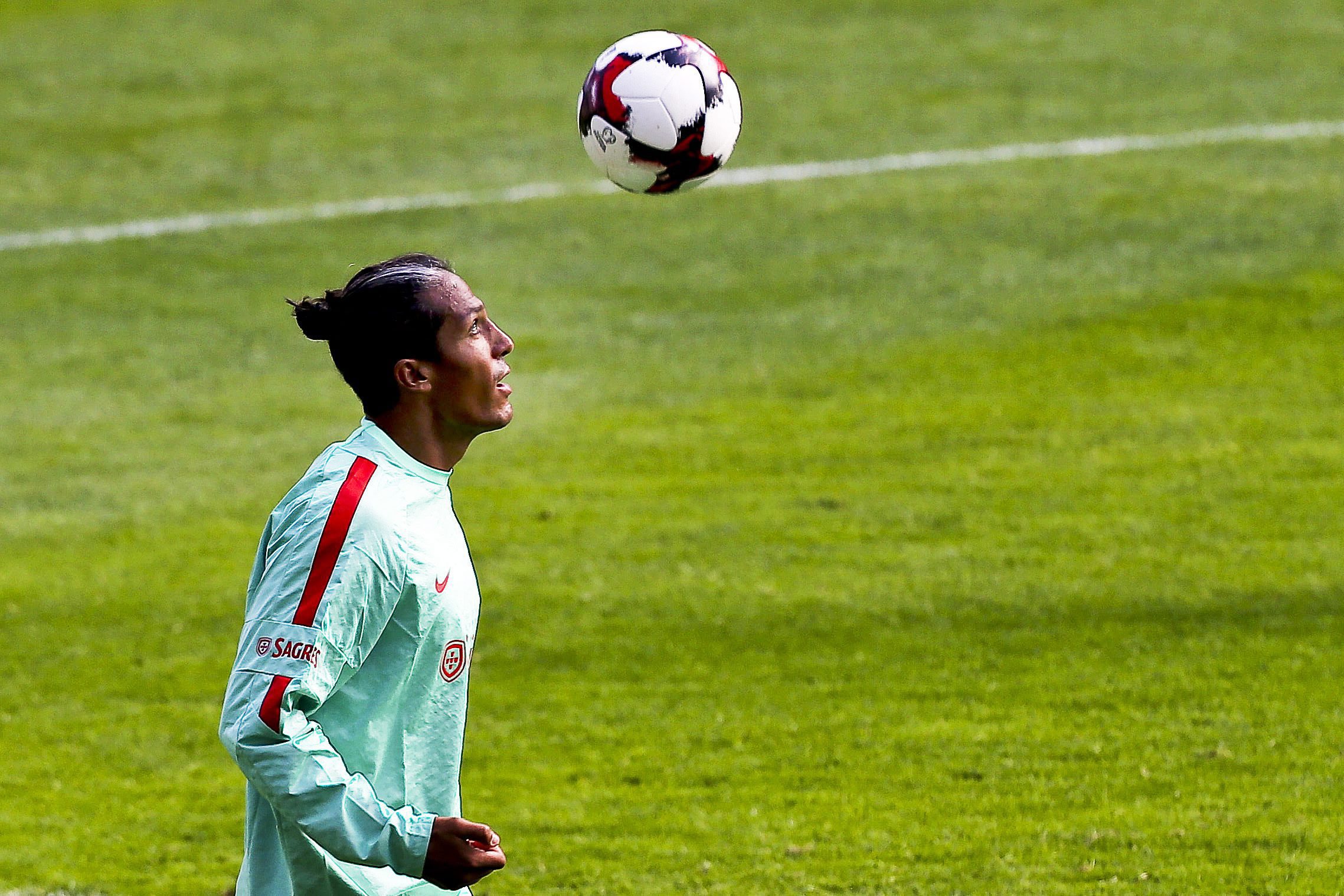 Bruno Alves no Rangers com contrato de duas épocas