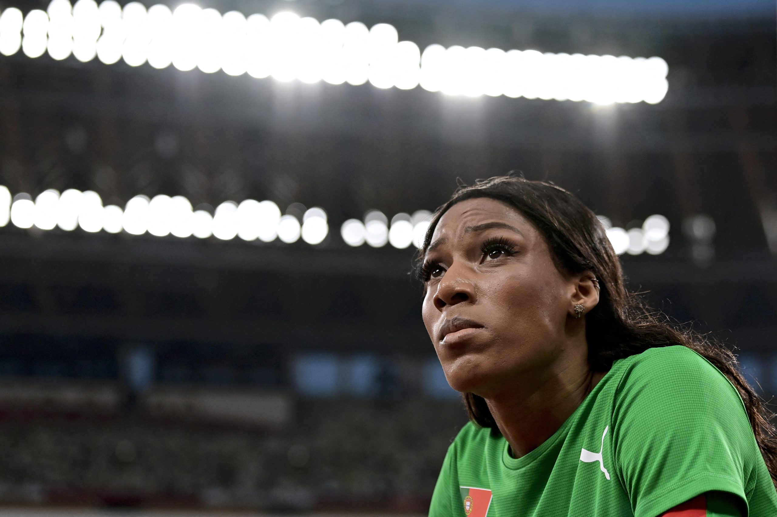 Salto de 14,54 metros vale a Patrícia Mamona um lugar direto na final do triplo salto. Evelise Veiga fica pelo caminho