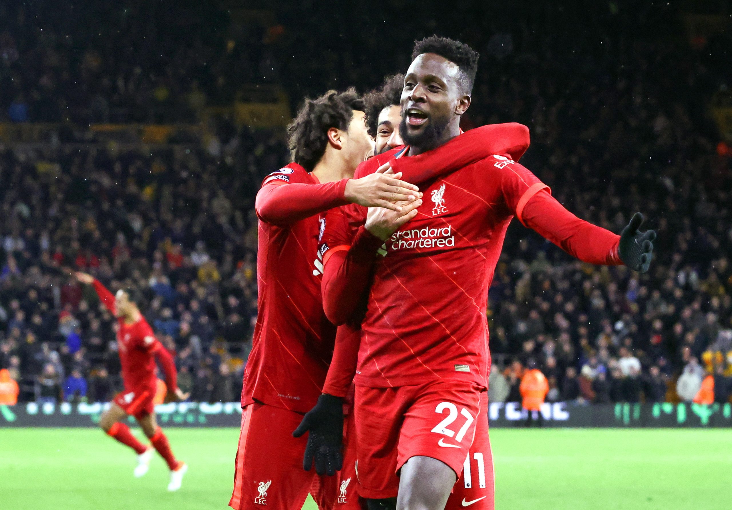 Liverpool vence Wolverhampton nos ‘descontos’ e assume liderança provisória