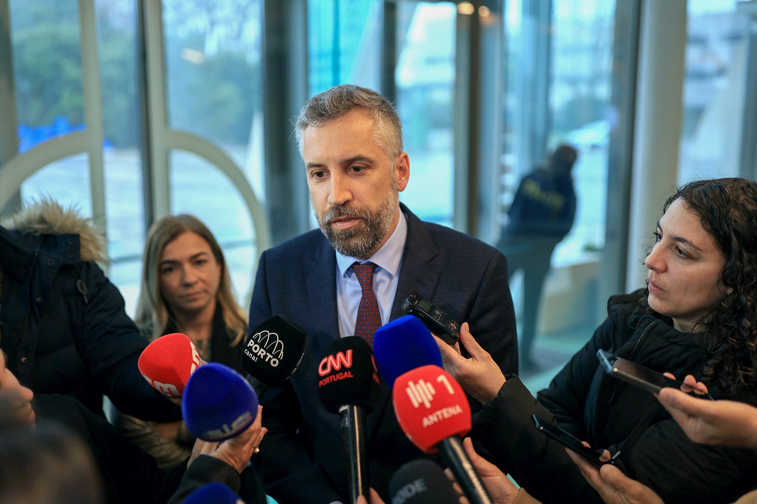 Pedro Nuno aponta “ambiguidade” ao PAN que Sousa Real define como “centro progressista”