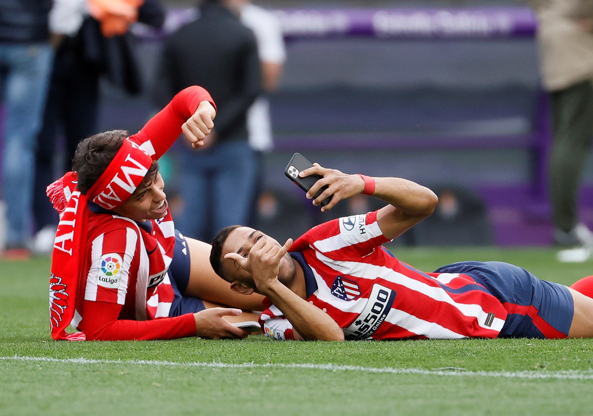Presidentes da Liga e da FPF felicitam João Félix pelo título em Espanha