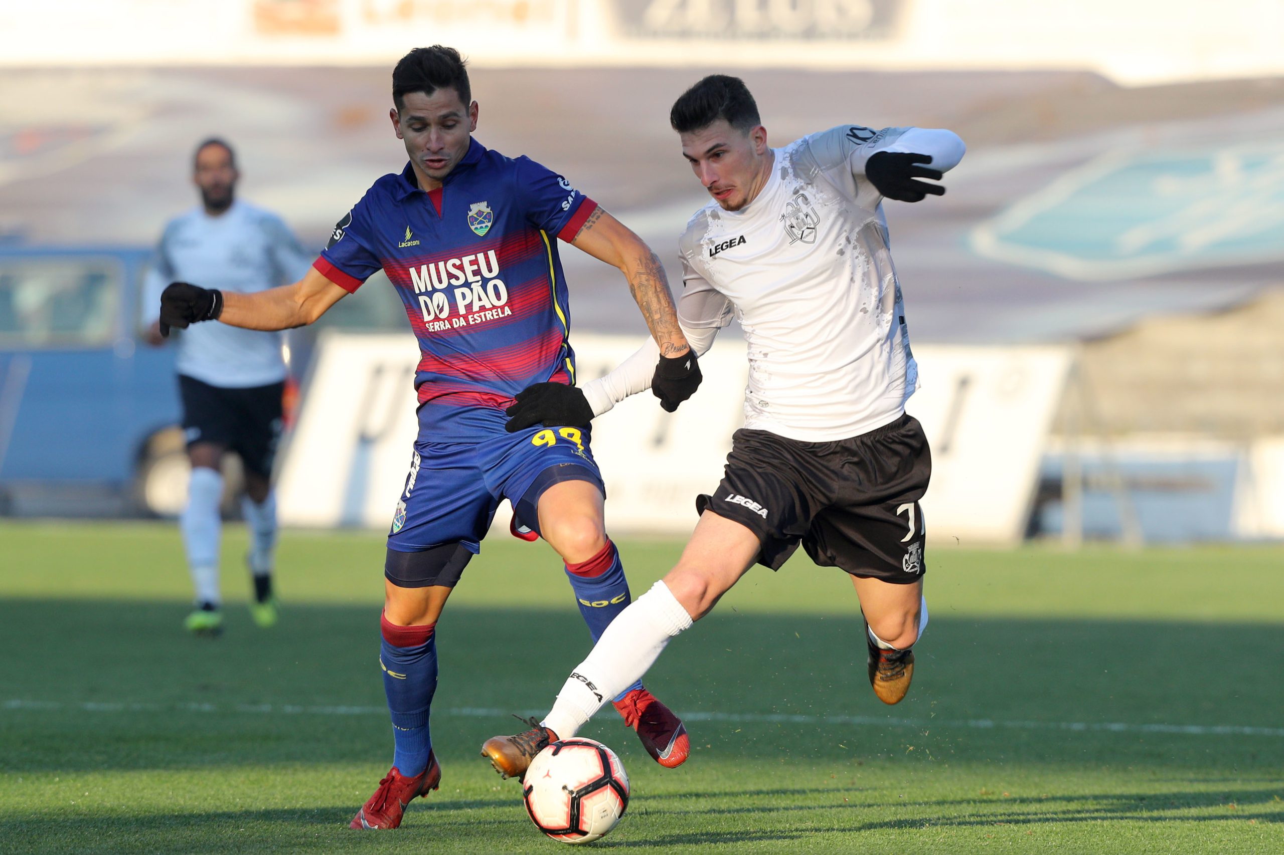 Desportivo de Chaves e Feirense ‘anulam-se’ e prolongam crise