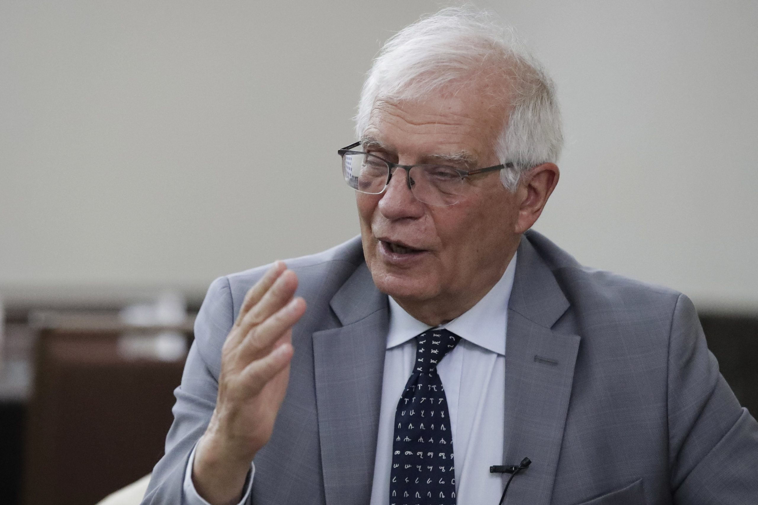 Chefe da diplomacia da União Europeia propõe confiscar reservas russas para reparações de guerra