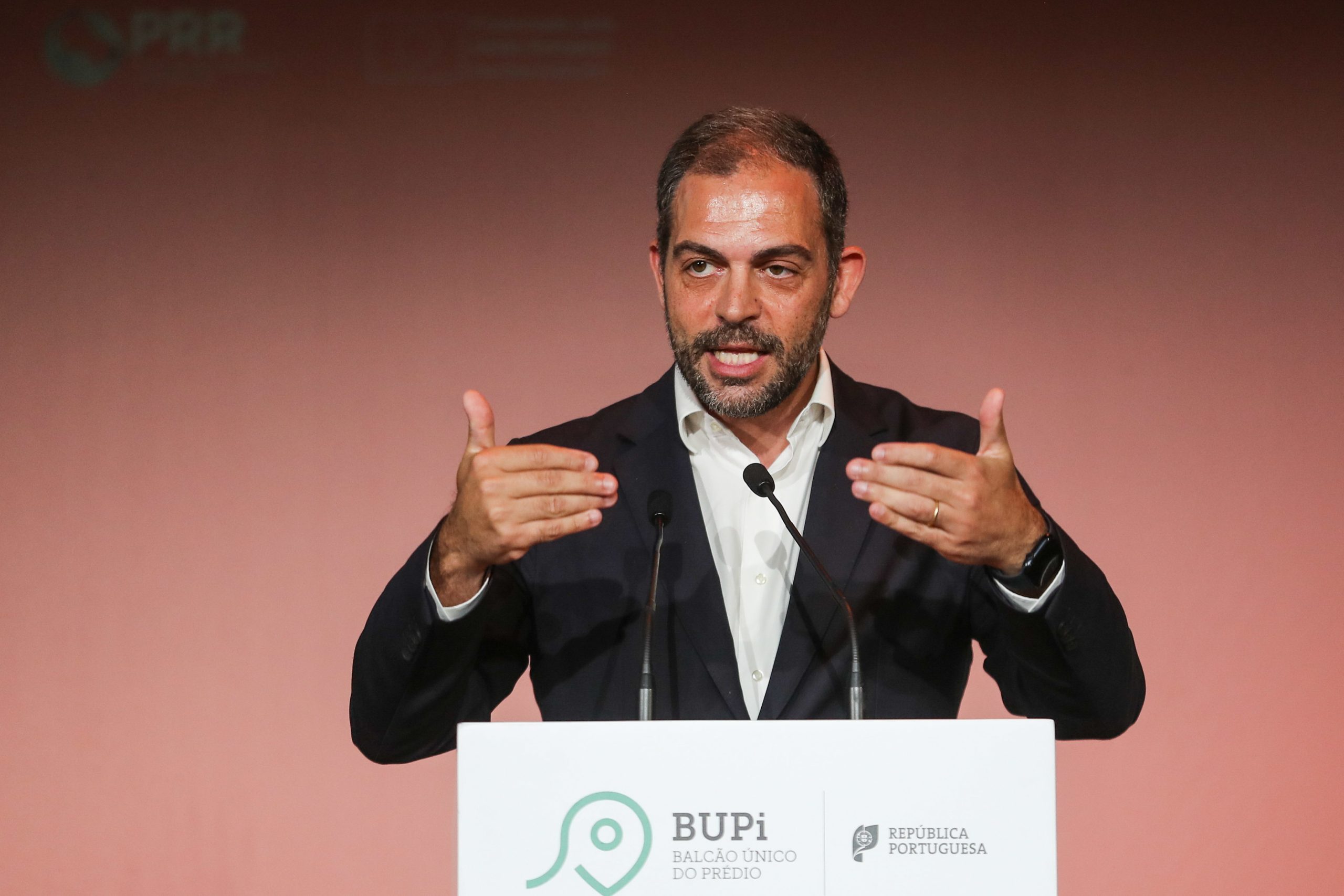 Duarte Cordeiro está com Pedro Nuno Santos
