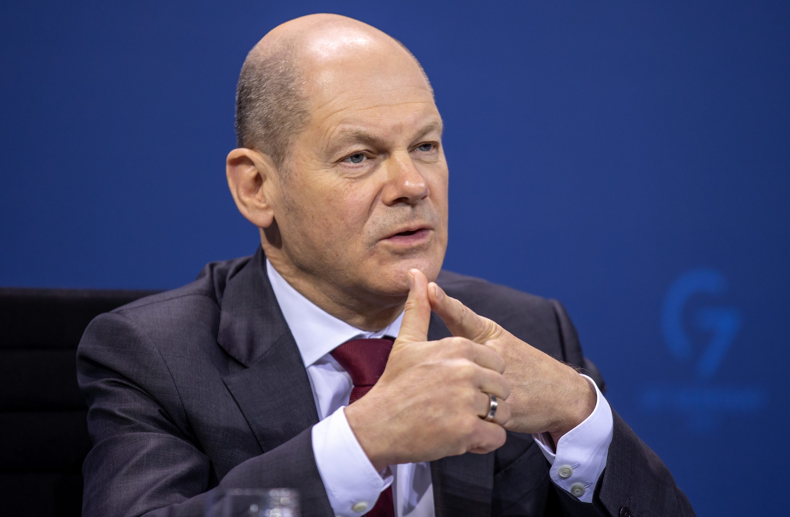 Olaf Scholz adverte que “chegou a hora da verdade” sobre o nuclear para o Irão