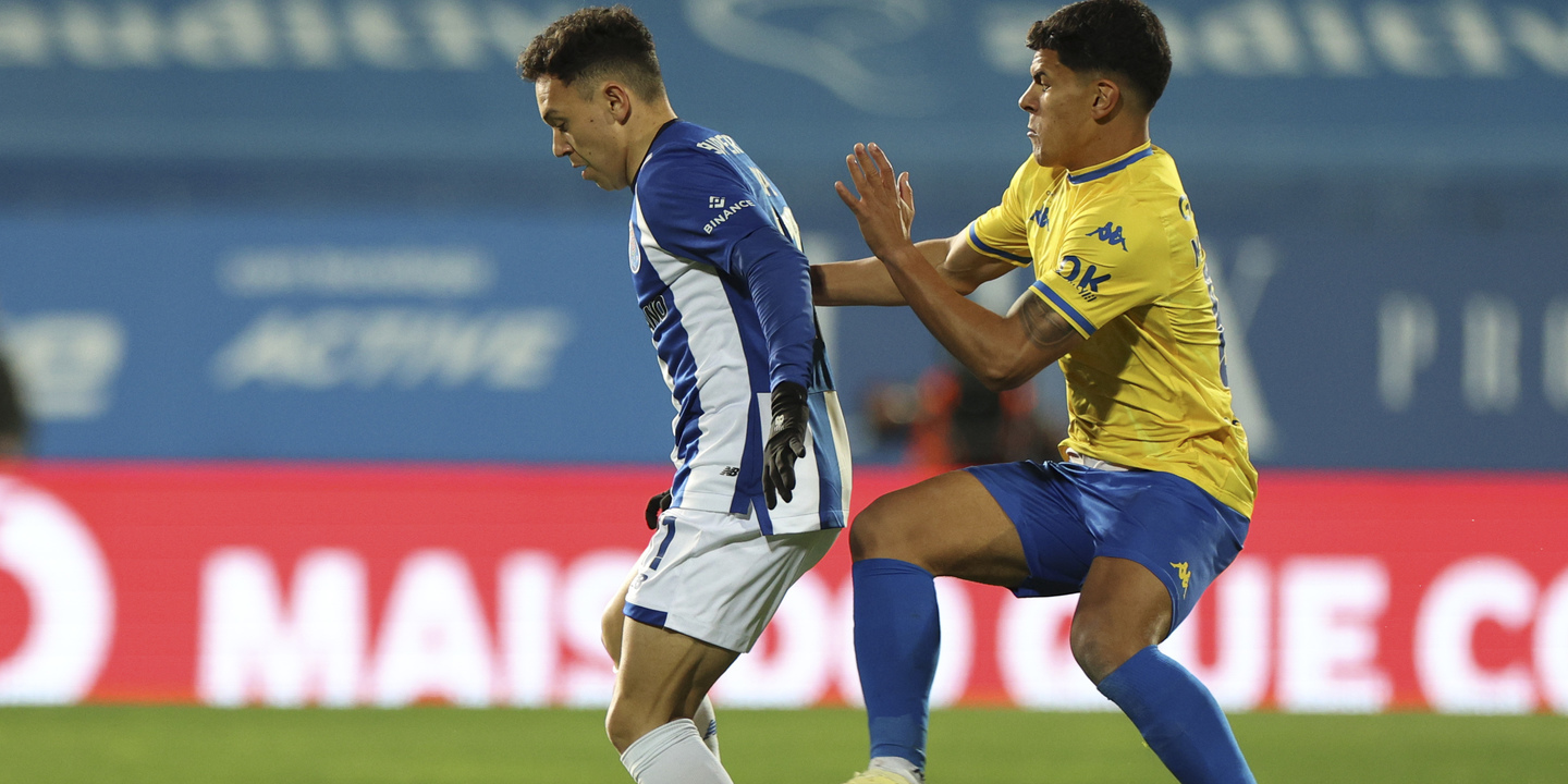 Estoril bate FC Porto pela terceira vez e afasta ‘dragões’ do título