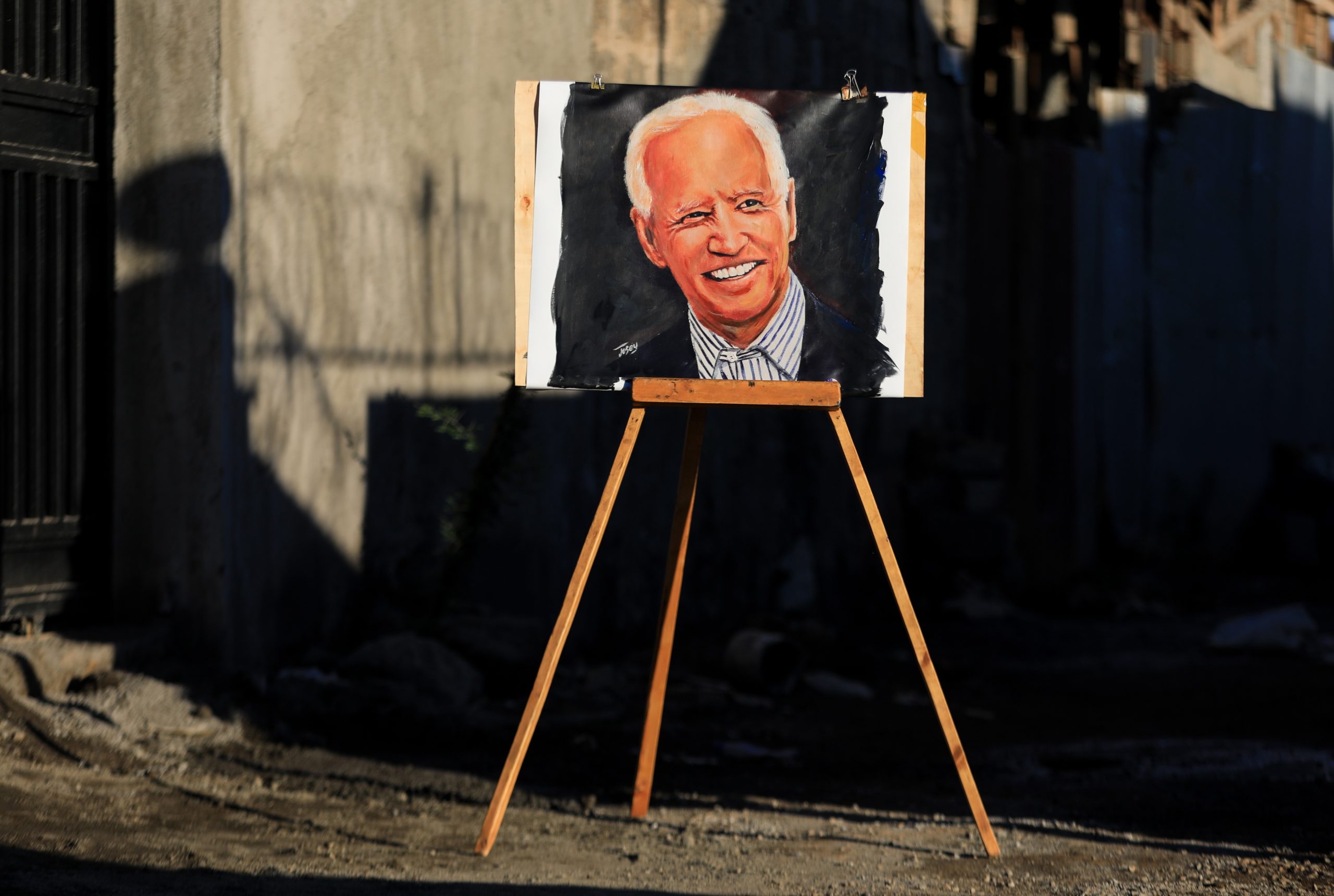Joe Biden ultrapassa os cinco milhões de votos de vantagem sobre Trump