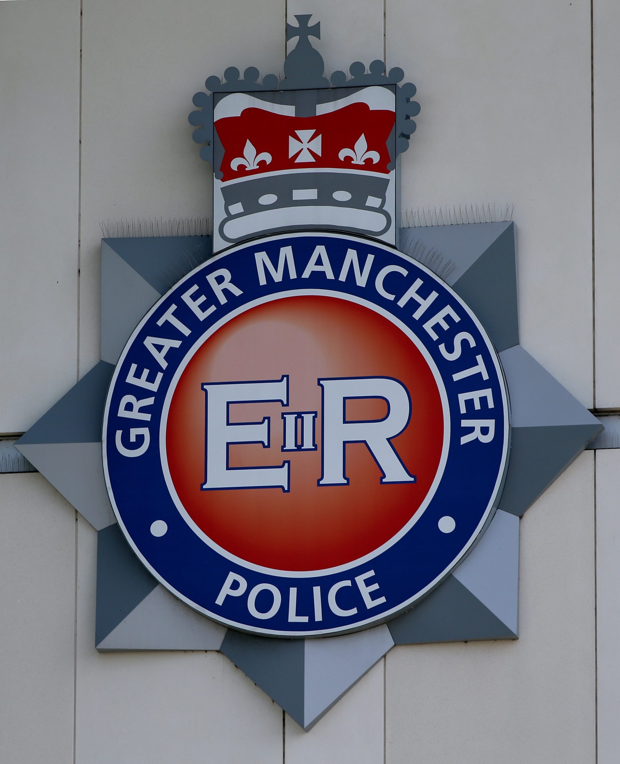 Procuradoria britânica poupa polícias a julgamento por morte de português em Manchester