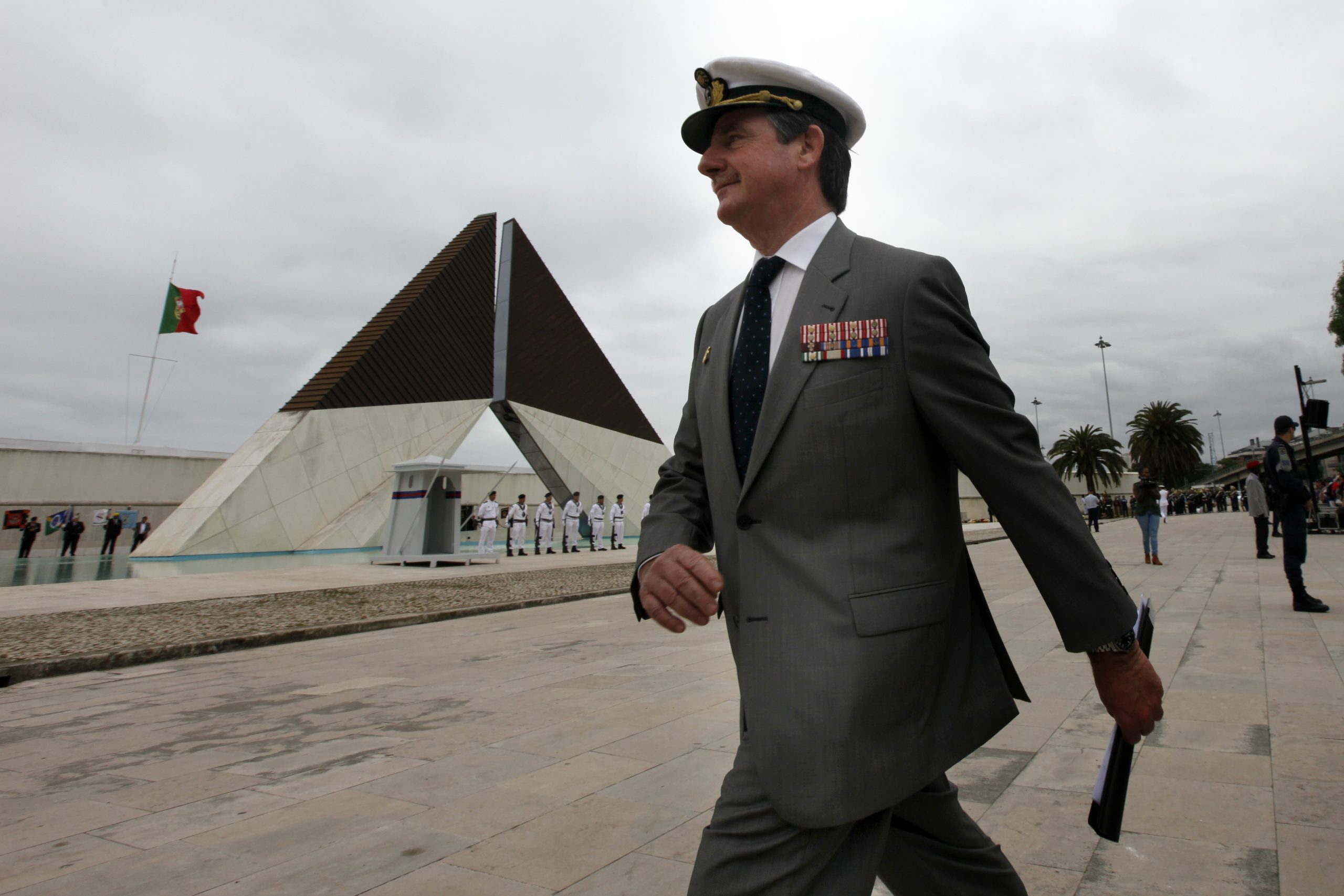 Concentração de poderes no Chefe do Estado-Maior General das Forças Armadas pode causar curto-circuito com os ramos, afirma Melo Gomes