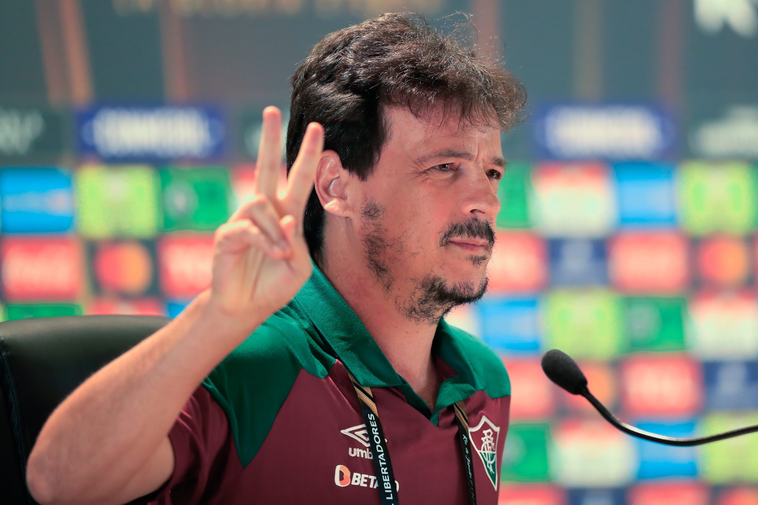 Fernando Diniz demitido do cargo de selecionador do Brasil
