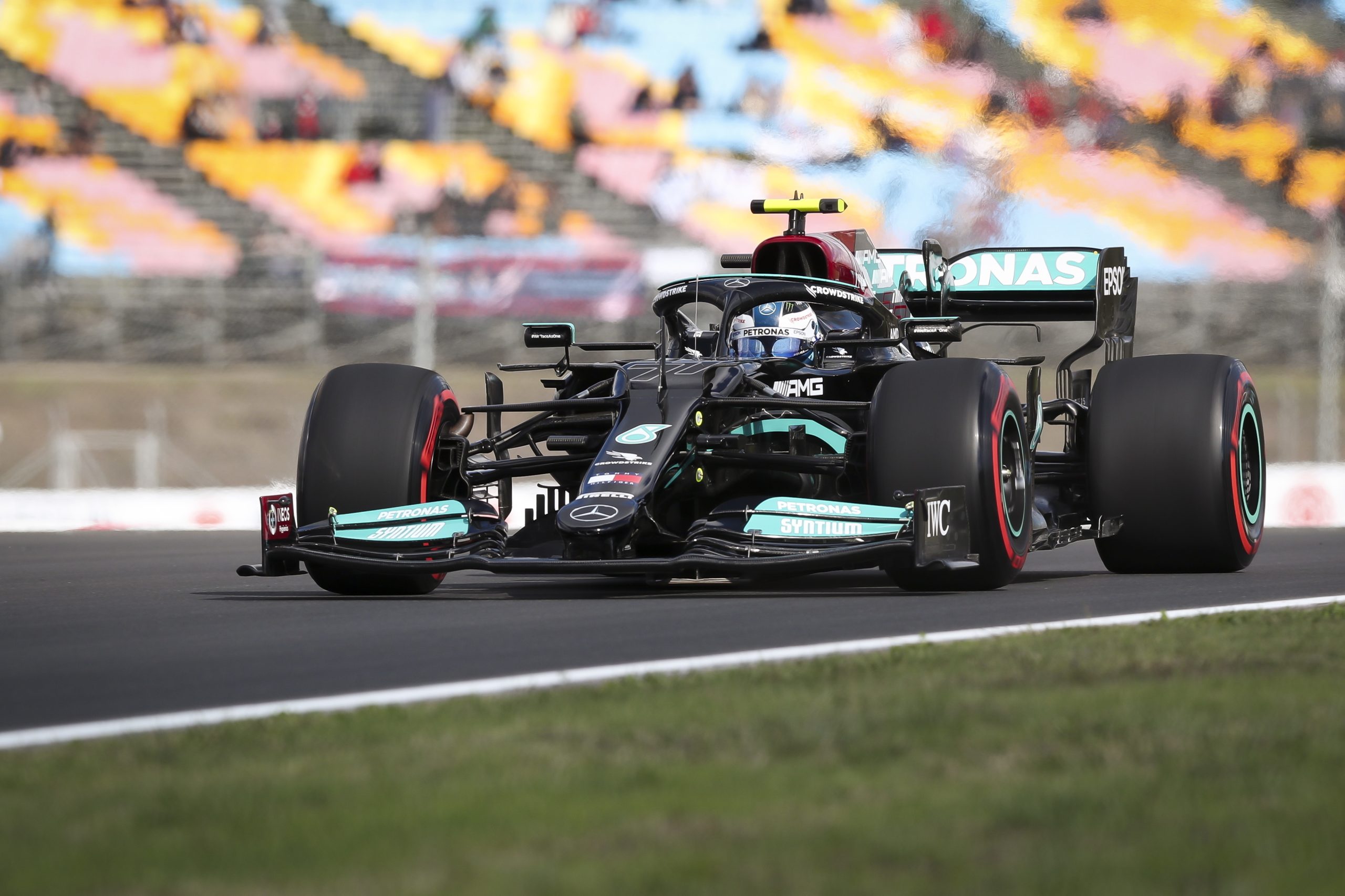 Bottas vence na Turquia e Verstappen é novo líder do Mundial de Fórmula 1