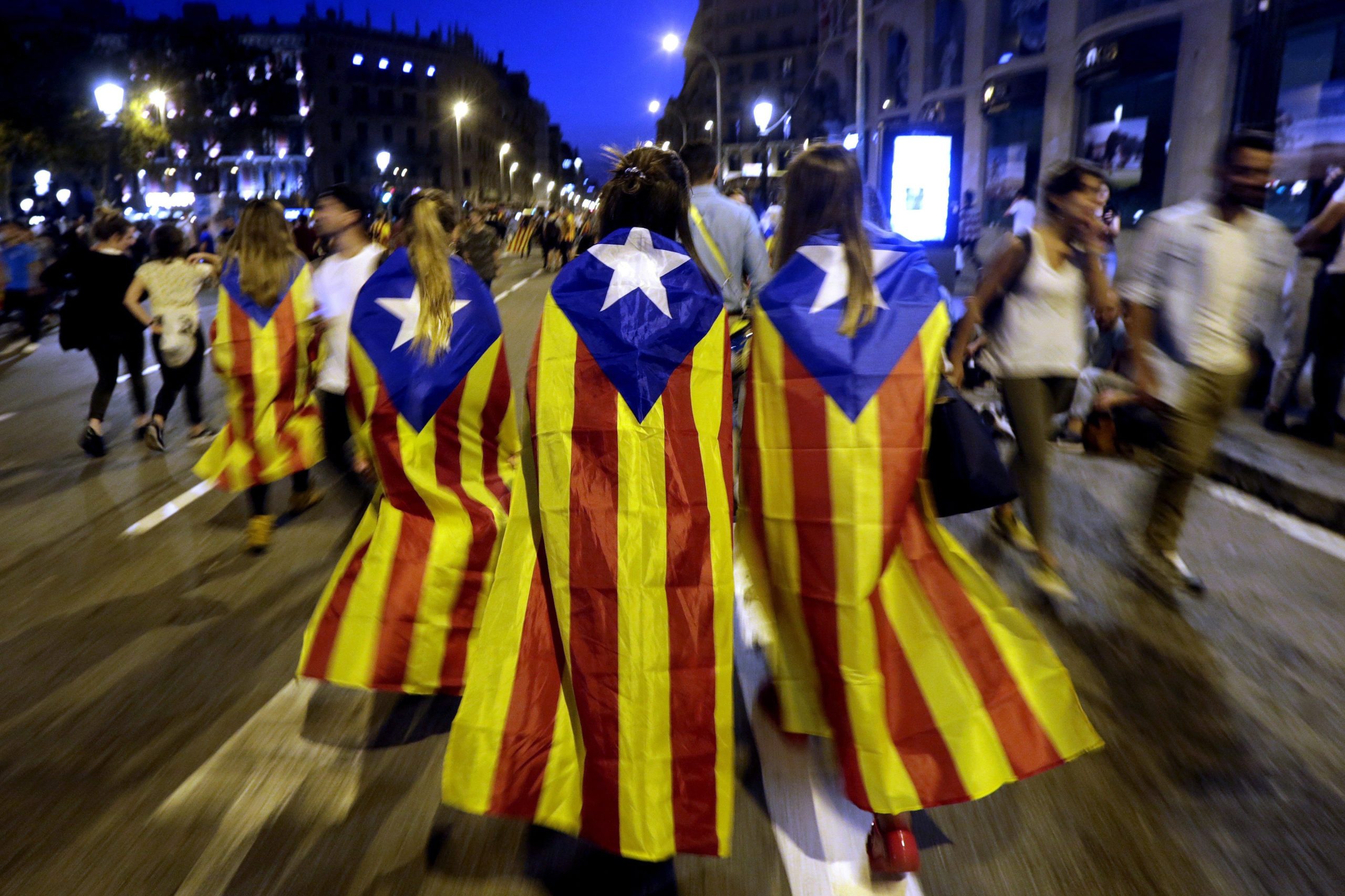 Futebol Clube Barcelona apela ao diálogo e oferece-se para mediar a crise na Catalunha
